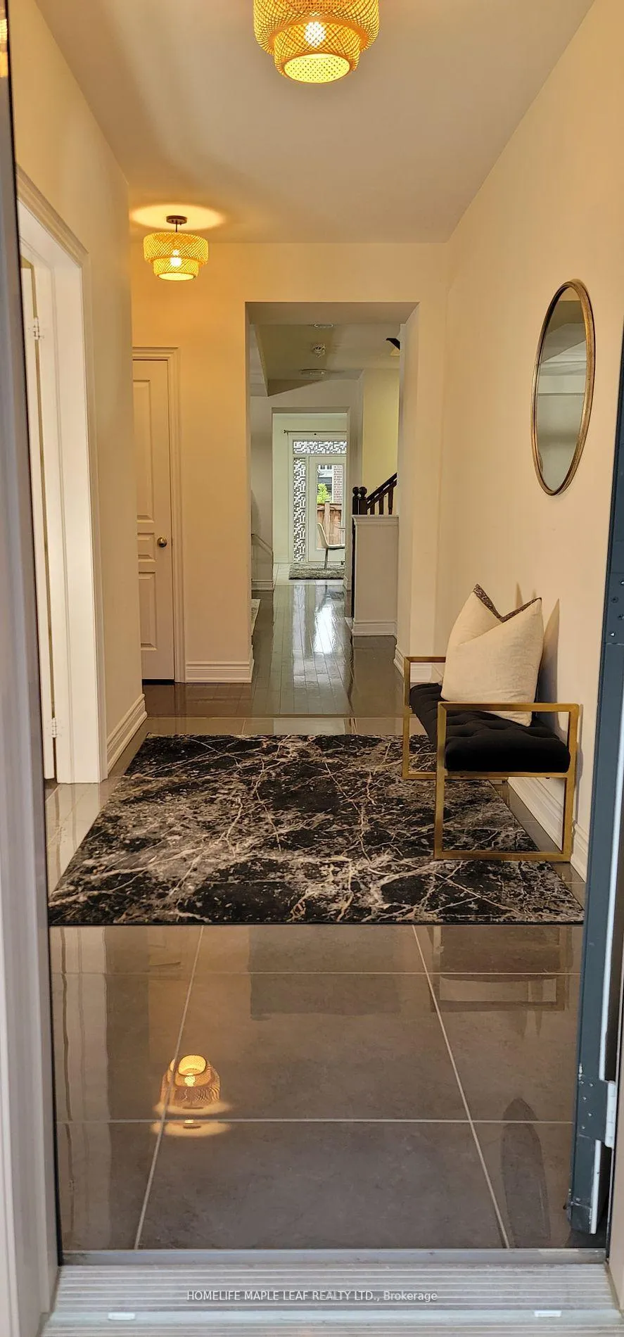 Photo 15 of 63 Boone Crescent W, Vaughan, Kleinburg — HOMEH
