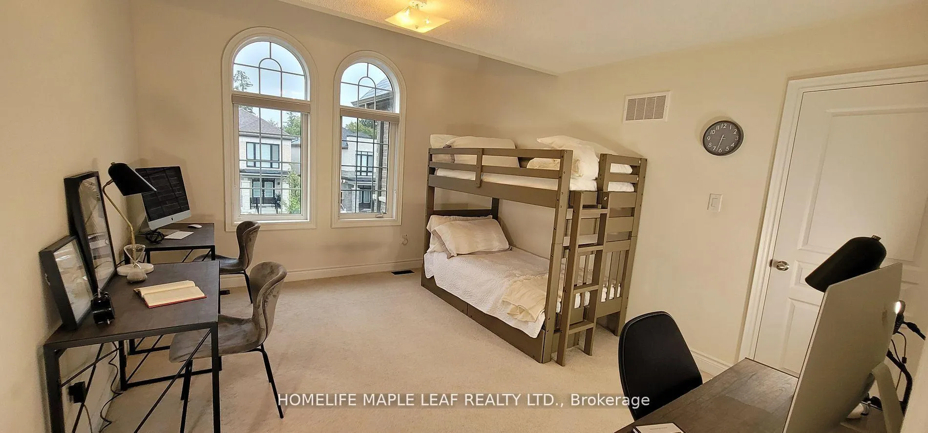 Photo 25 of 63 Boone Crescent W, Vaughan, Kleinburg — HOMEH
