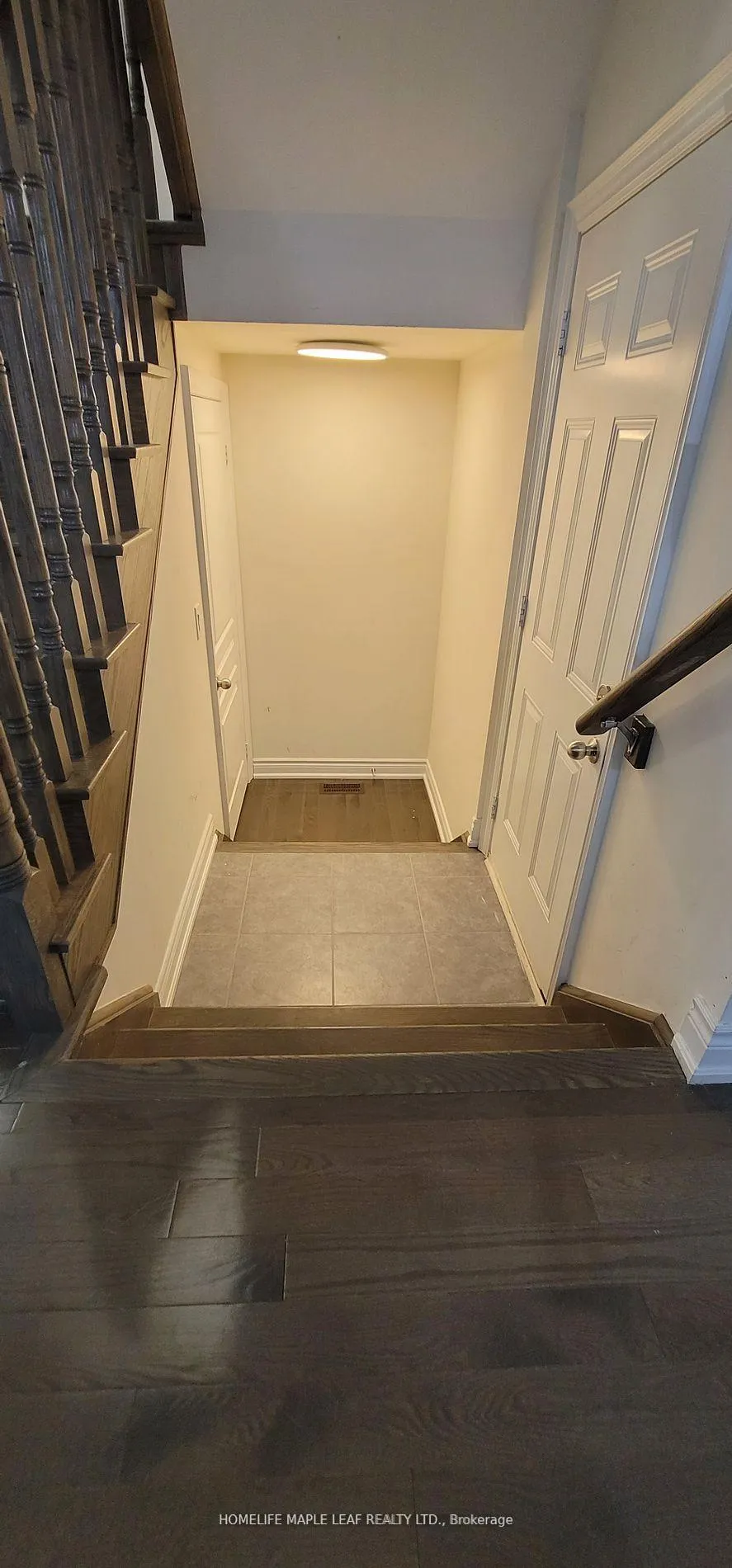 Photo 36 of 63 Boone Crescent W, Vaughan, Kleinburg — HOMEH