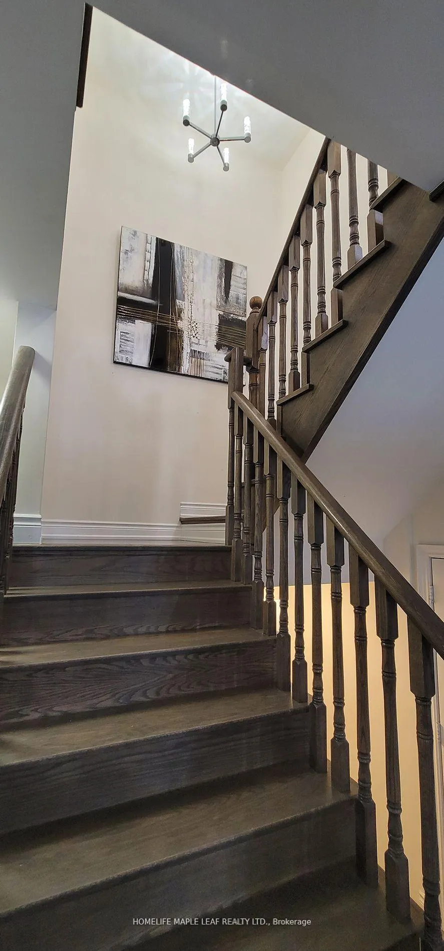 Photo 37 of 63 Boone Crescent W, Vaughan, Kleinburg — HOMEH