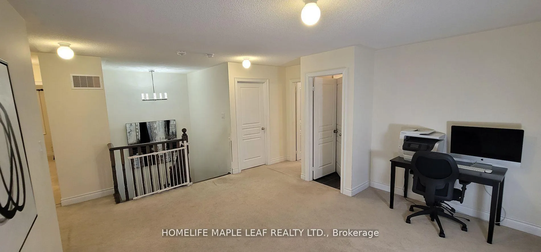 Photo 38 of 63 Boone Crescent W, Vaughan, Kleinburg — HOMEH