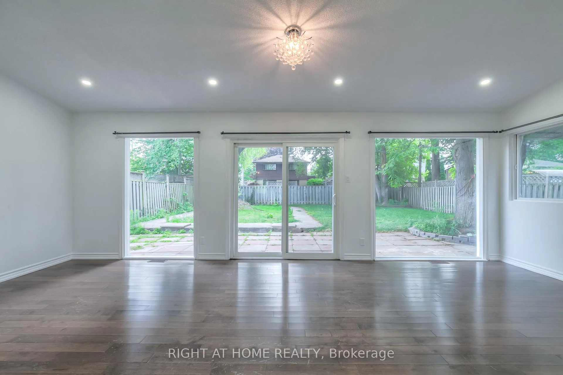 Photo 13 of 8 Madras Crescent, Scarborough, Morningside — HOMEH