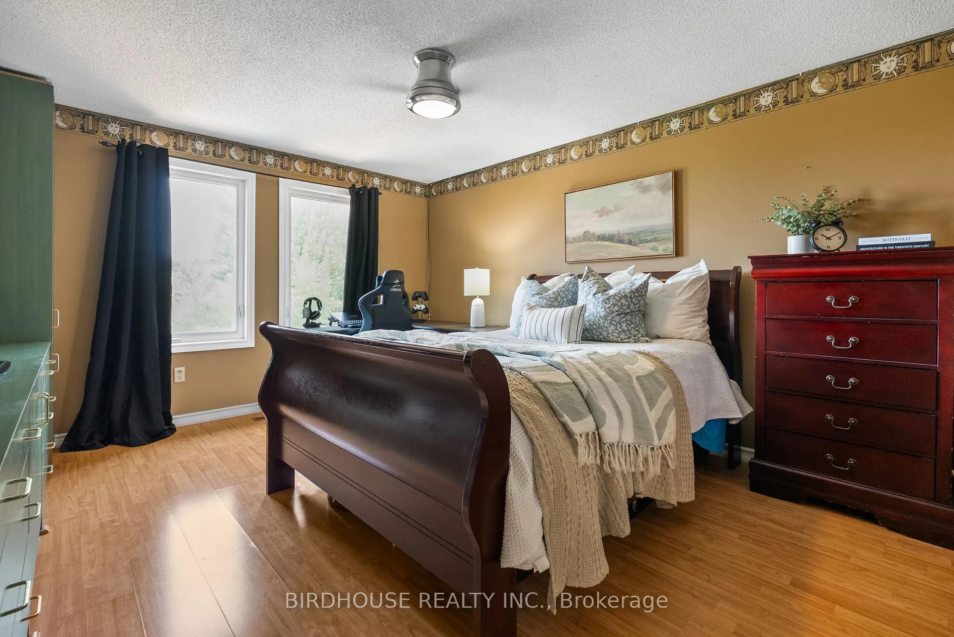 Photo 22 of 60 Cornwall Drive, Ajax, Central — HOMEH