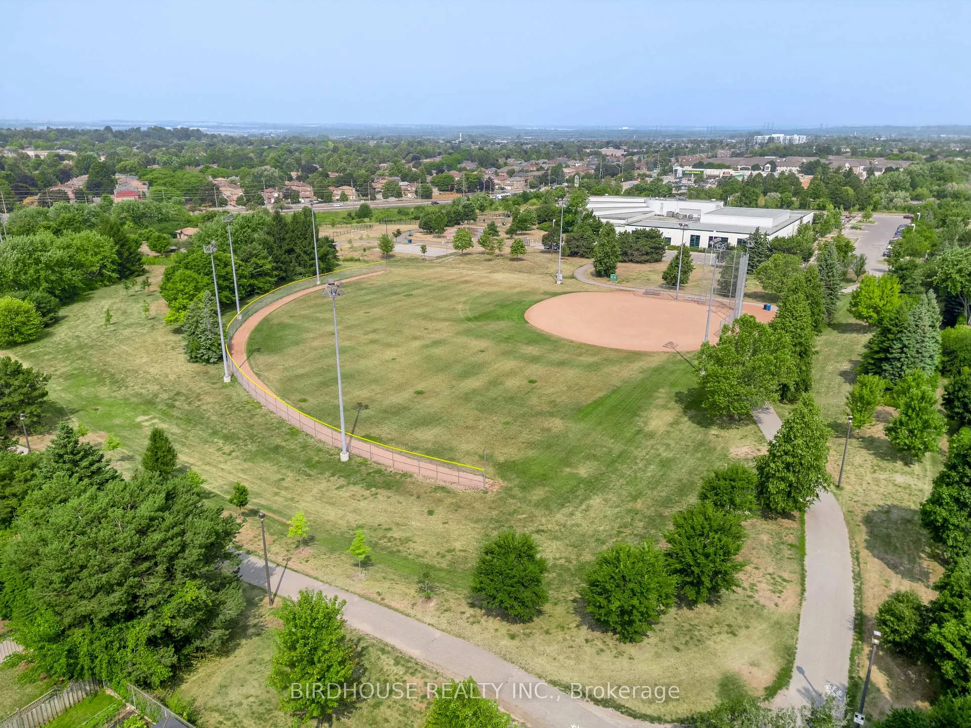 Photo 42 of 60 Cornwall Drive, Ajax, Central — HOMEH