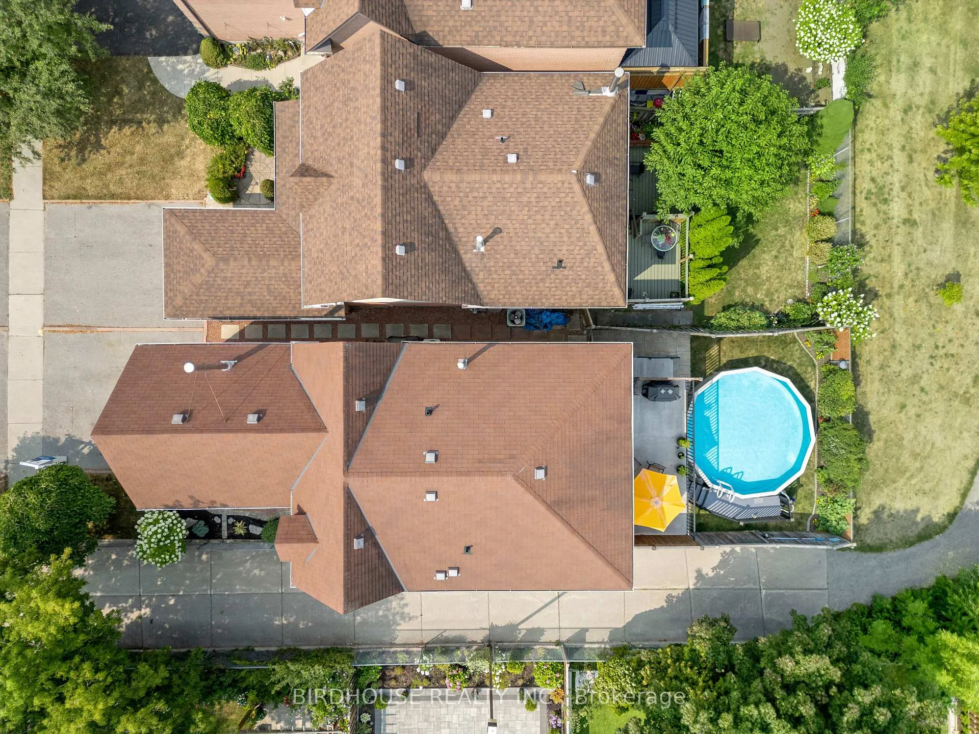 Photo 43 of 60 Cornwall Drive, Ajax, Central — HOMEH