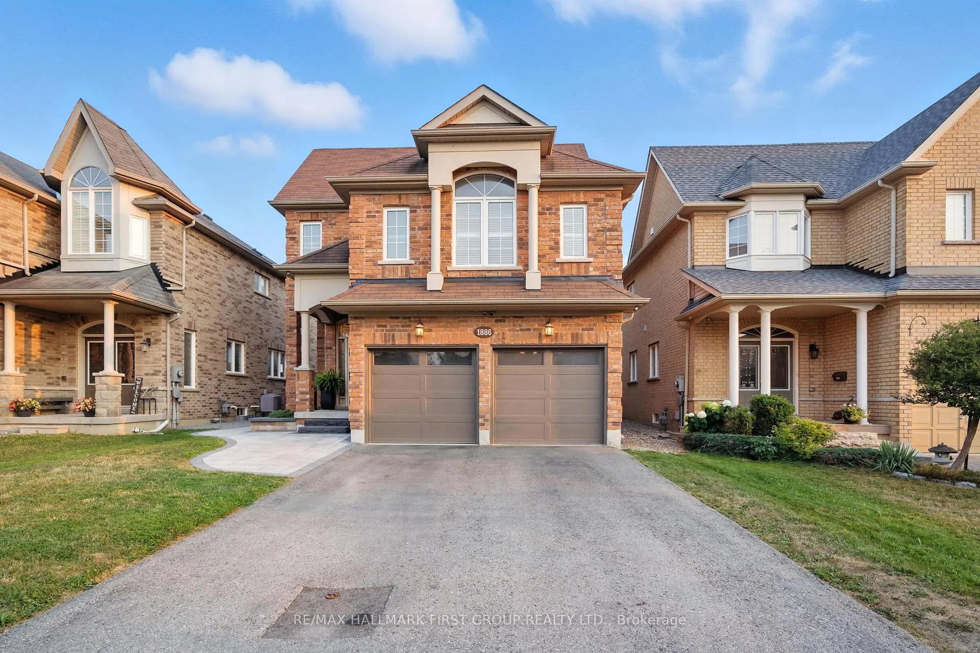 Front of 1886 Riverton Court