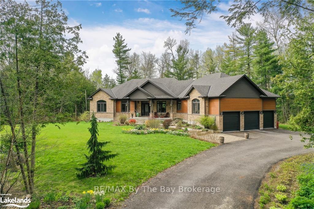 Front of 6169 27/28 Nottawasaga Side Road