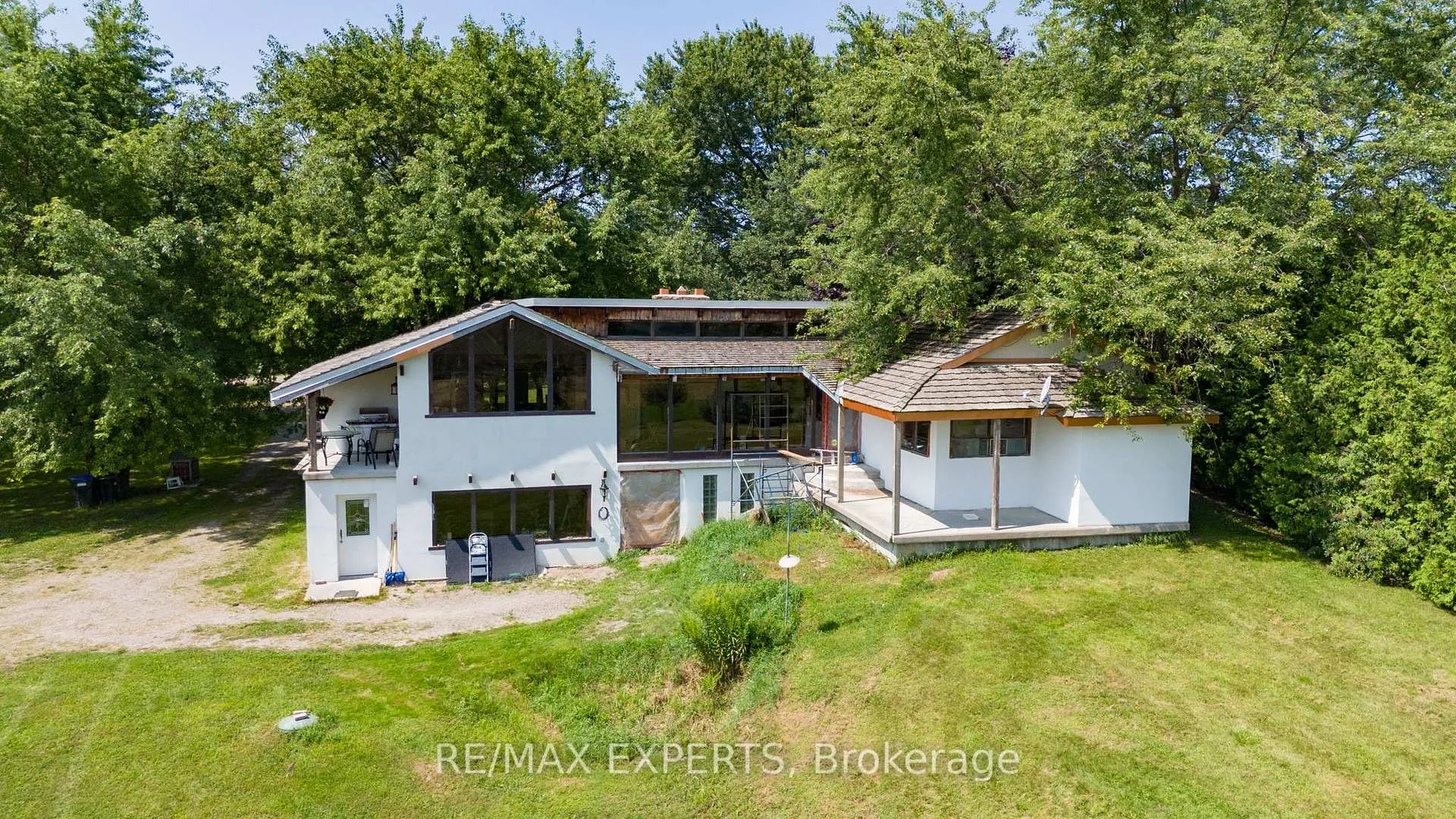 Photo 7 of 1113 17 Side Road, New Tecumseth, Rural New Tecumseth — HOMEH