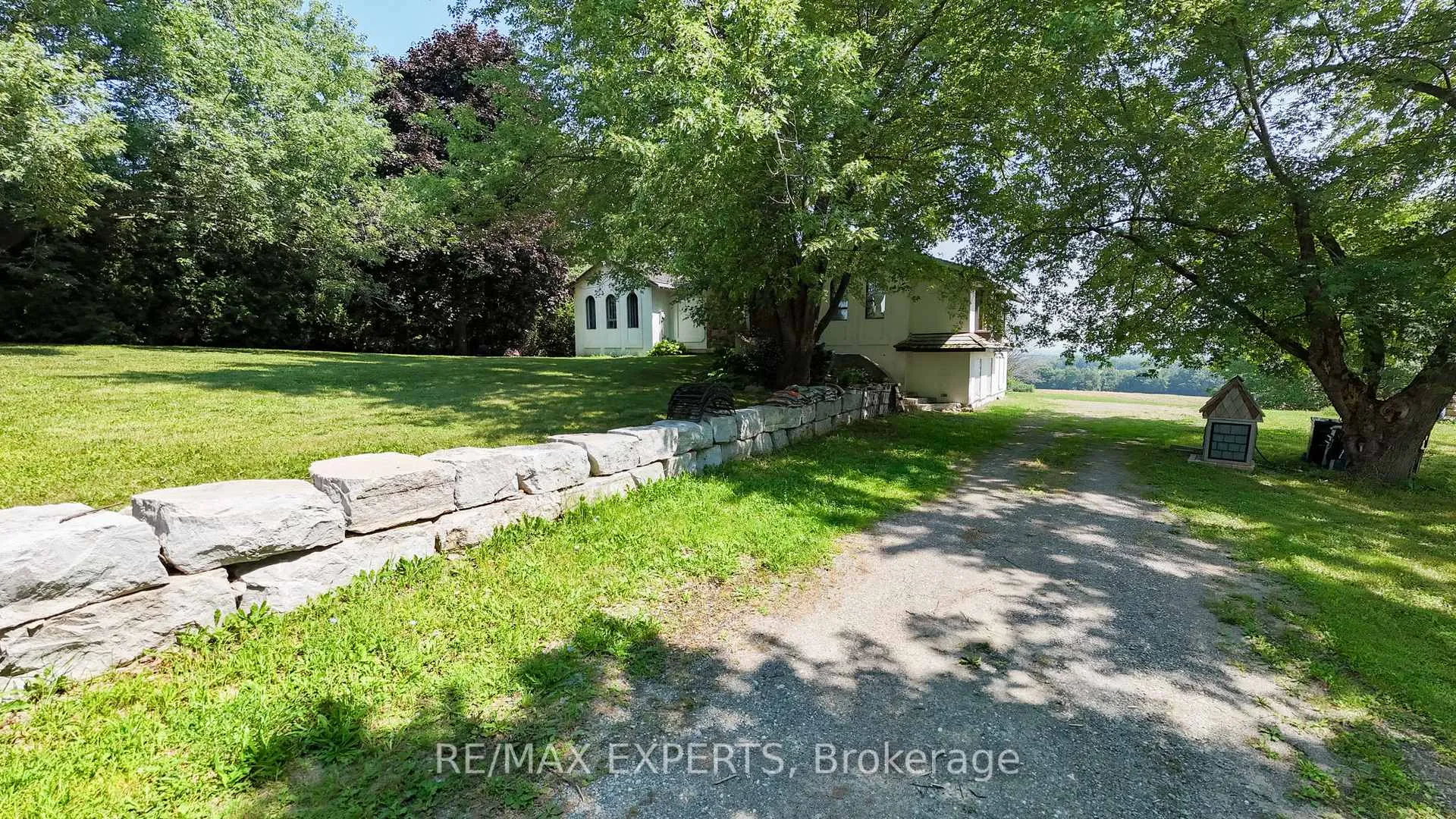 Photo 11 of 1113 17 Side Road, New Tecumseth, Rural New Tecumseth — HOMEH