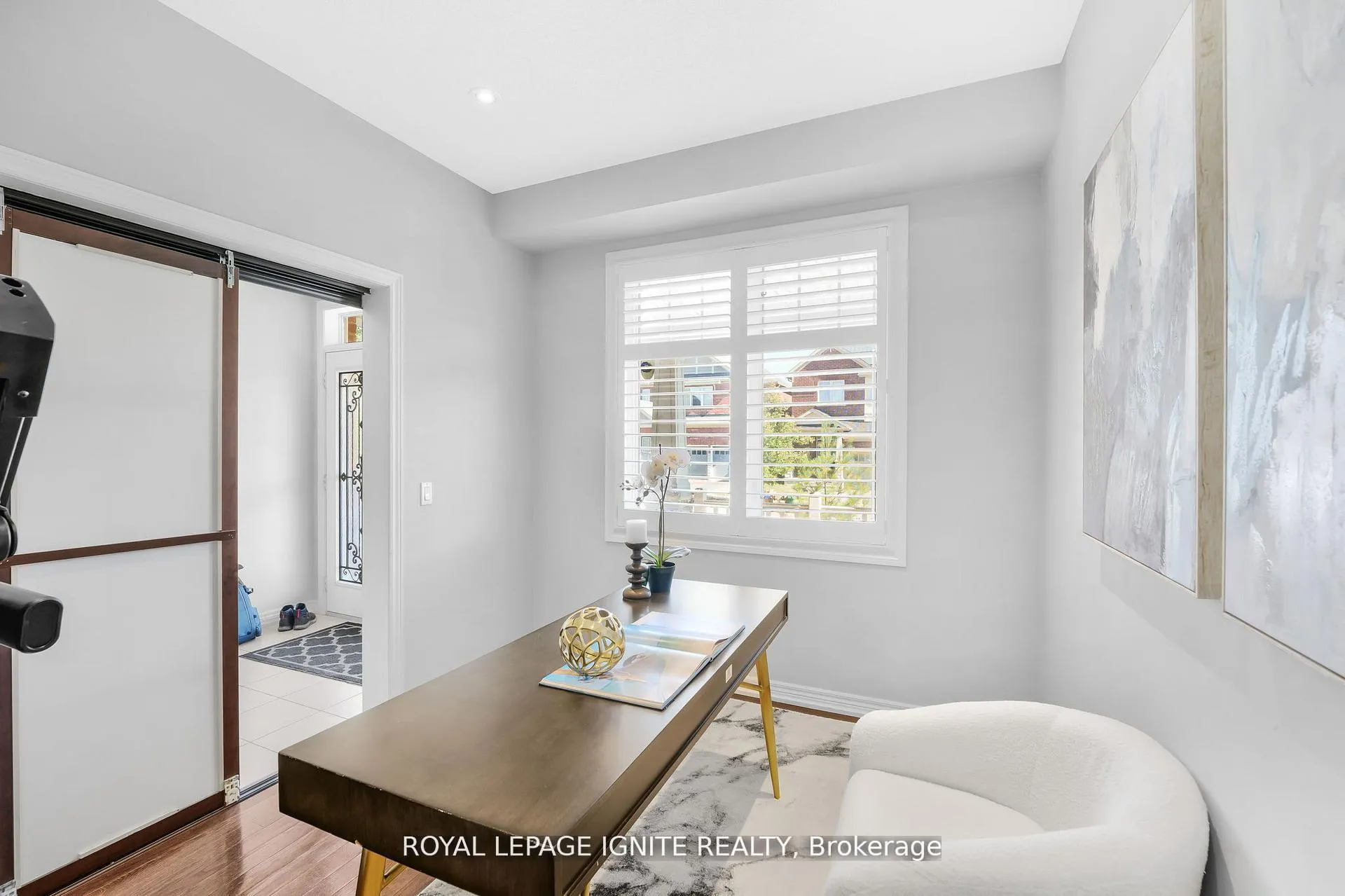 Photo 5 of 210 Blackwell Crescent, Oshawa, Windfields — HOMEH