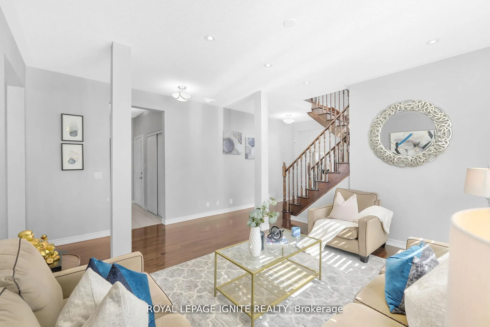 Photo 9 of 210 Blackwell Crescent, Oshawa, Windfields — HOMEH