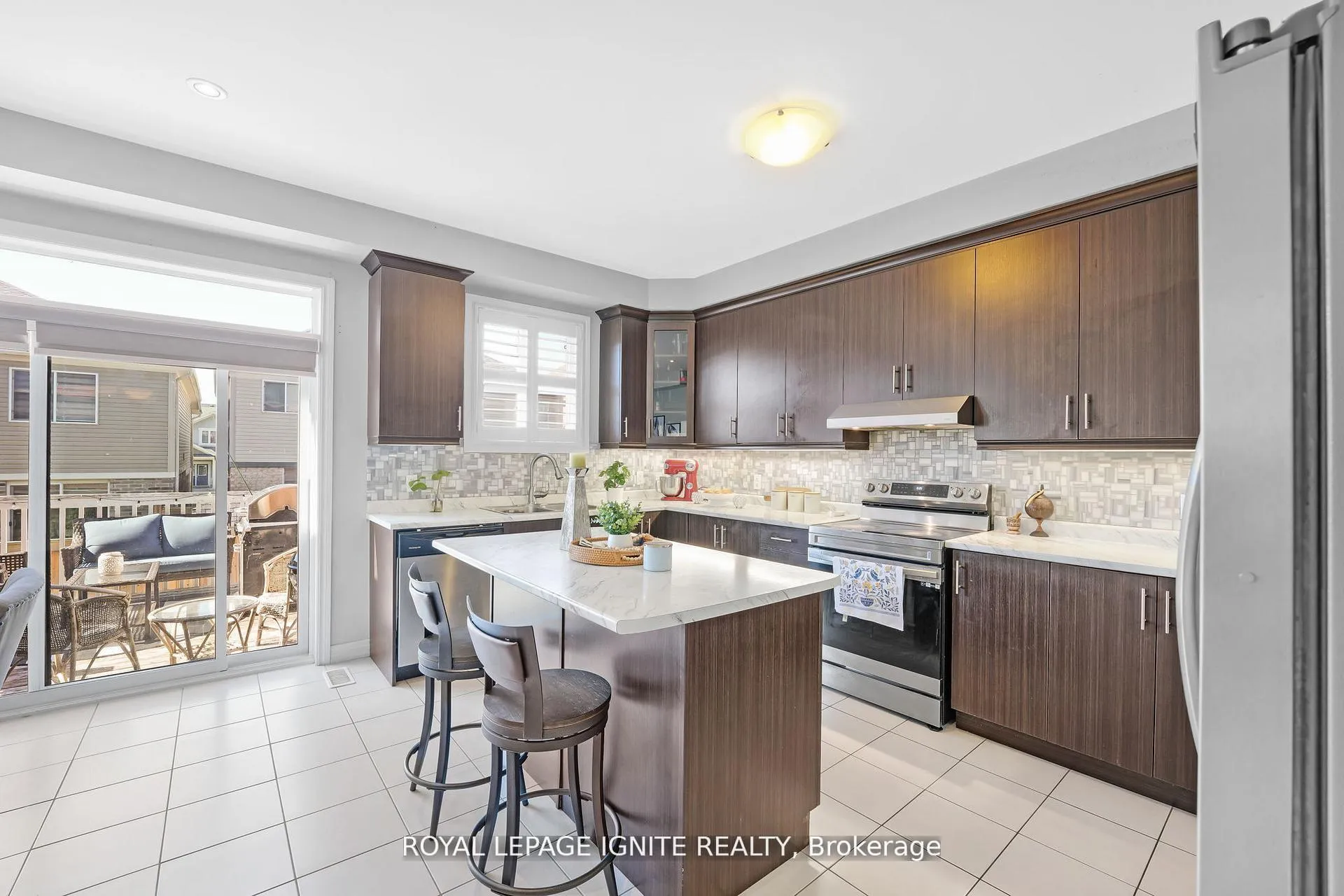Photo 18 of 210 Blackwell Crescent, Oshawa, Windfields — HOMEH