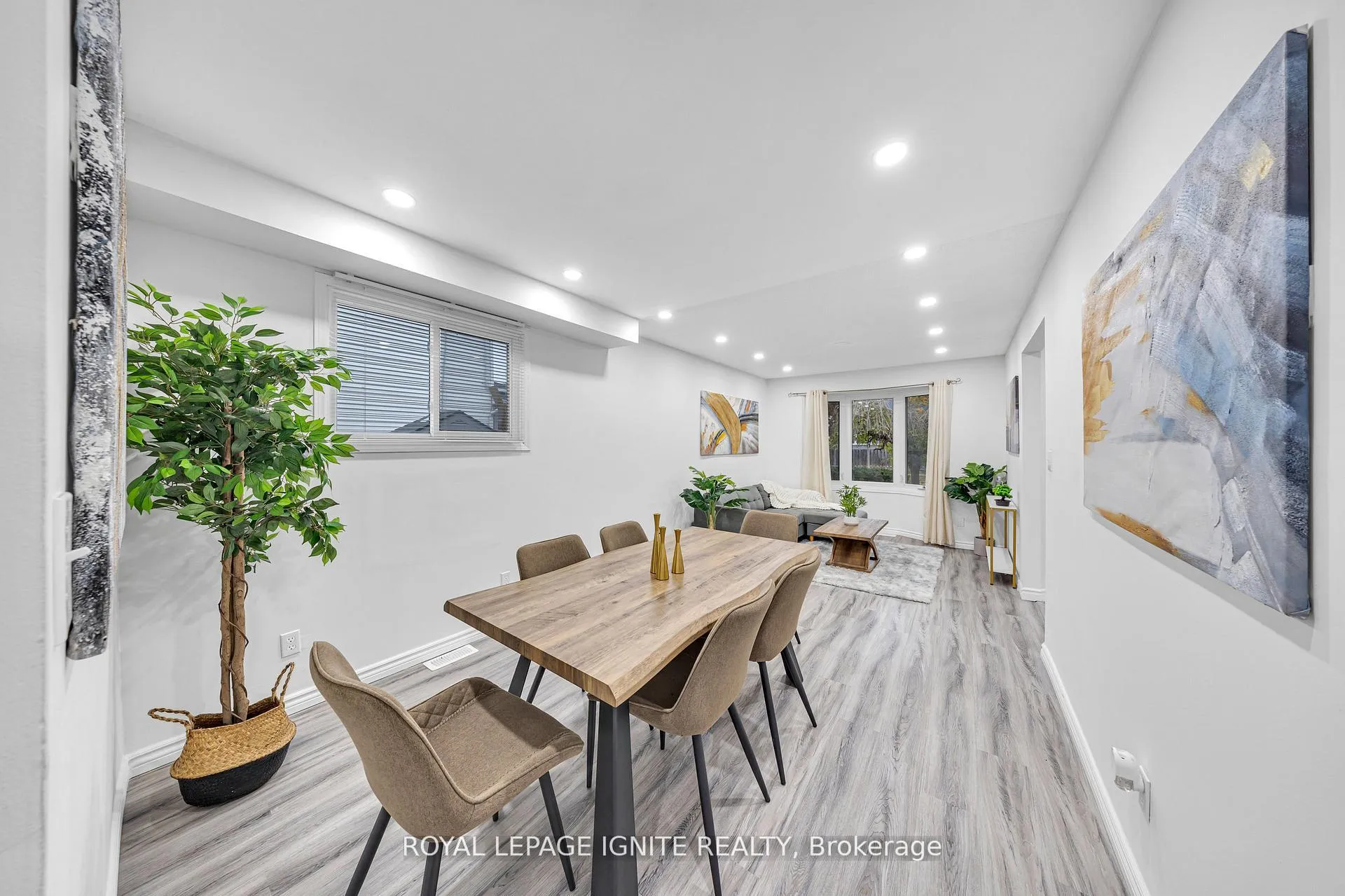 Photo 8 of 431 Cobblehill Drive, Oshawa, Pinecrest — HOMEH