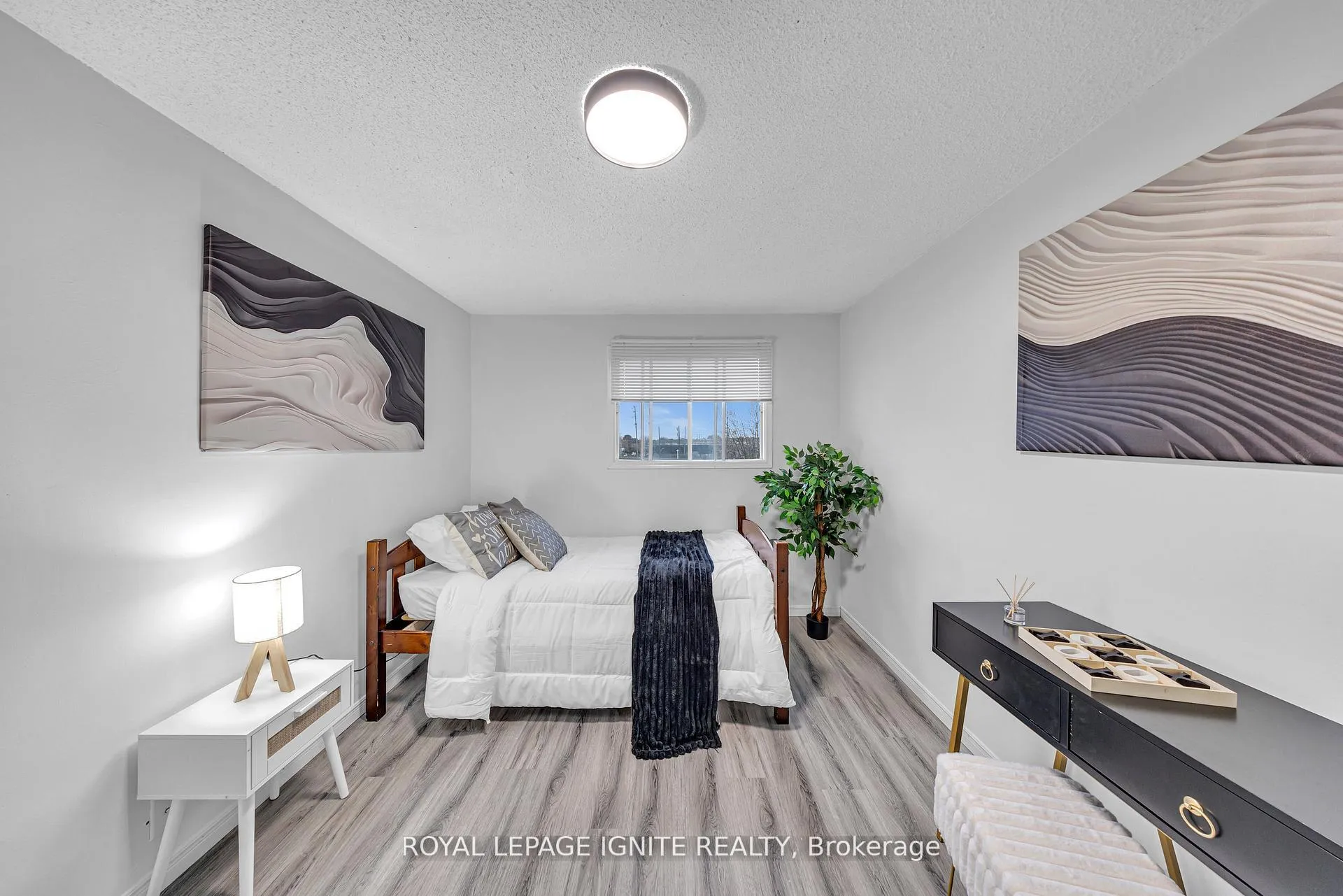 Photo 19 of 431 Cobblehill Drive, Oshawa, Pinecrest — HOMEH