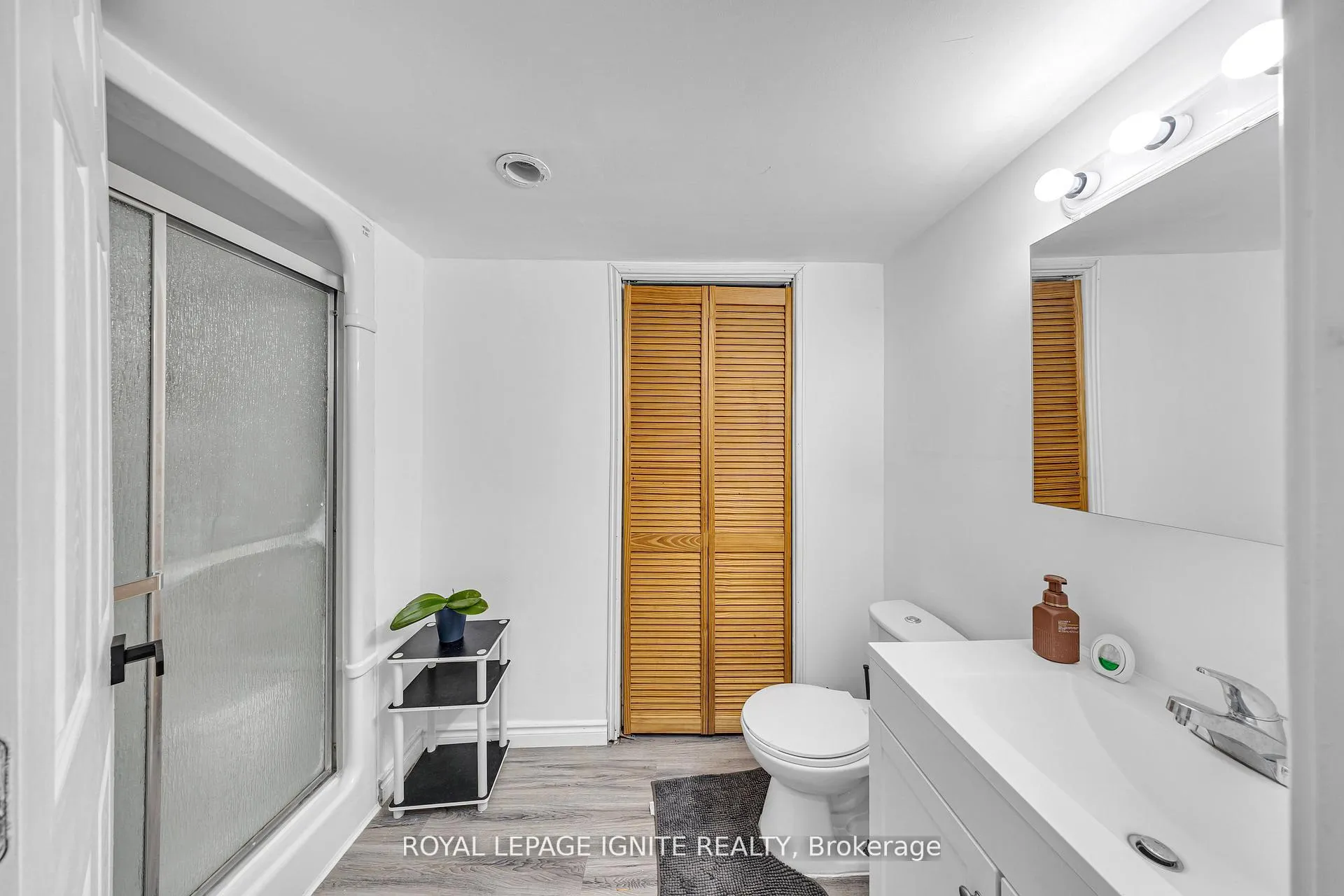 Photo 22 of 431 Cobblehill Drive, Oshawa, Pinecrest — HOMEH