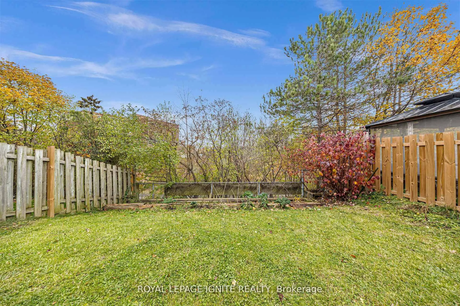 Photo 27 of 431 Cobblehill Drive, Oshawa, Pinecrest — HOMEH