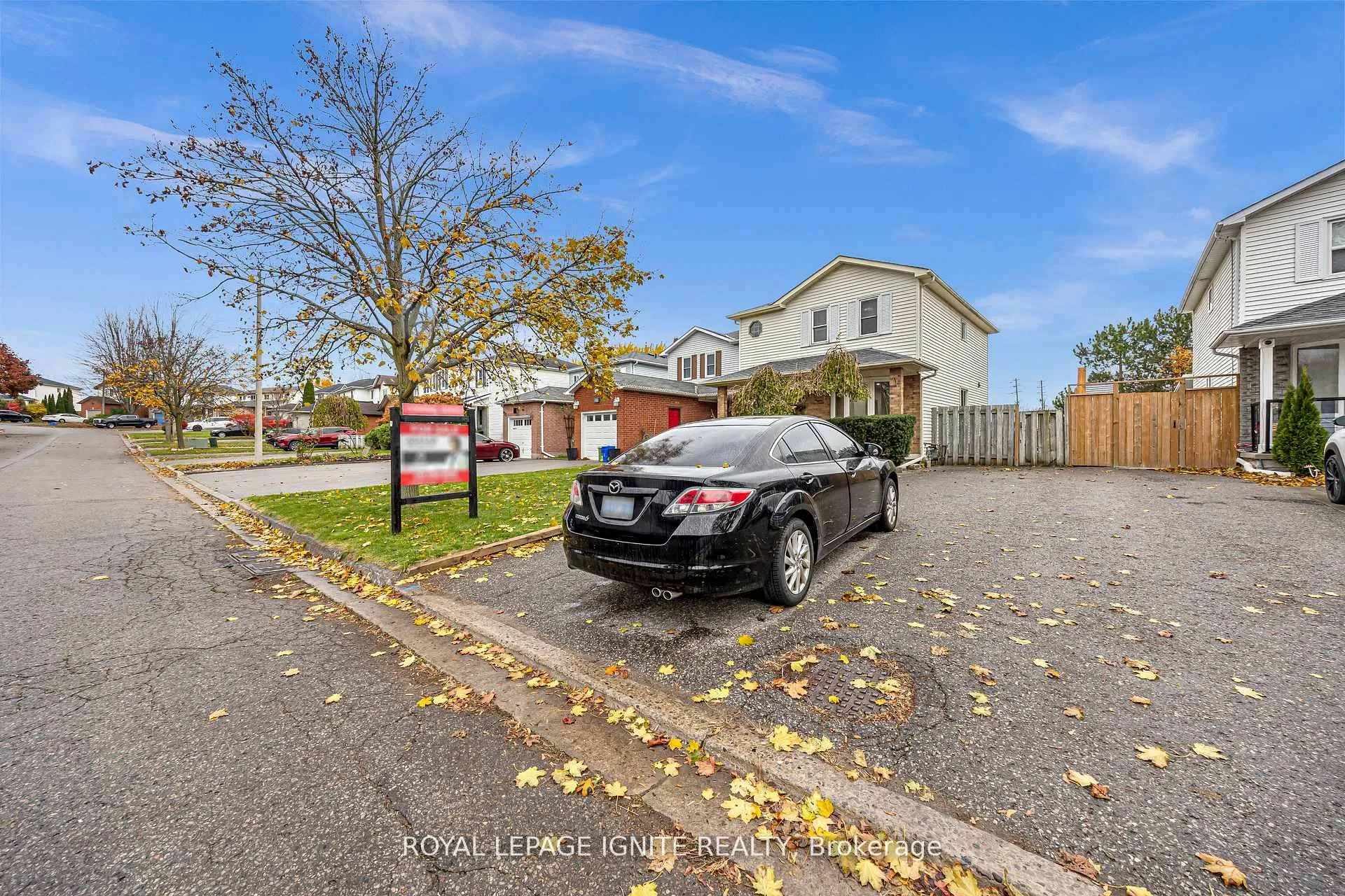Photo 33 of 431 Cobblehill Drive, Oshawa, Pinecrest — HOMEH
