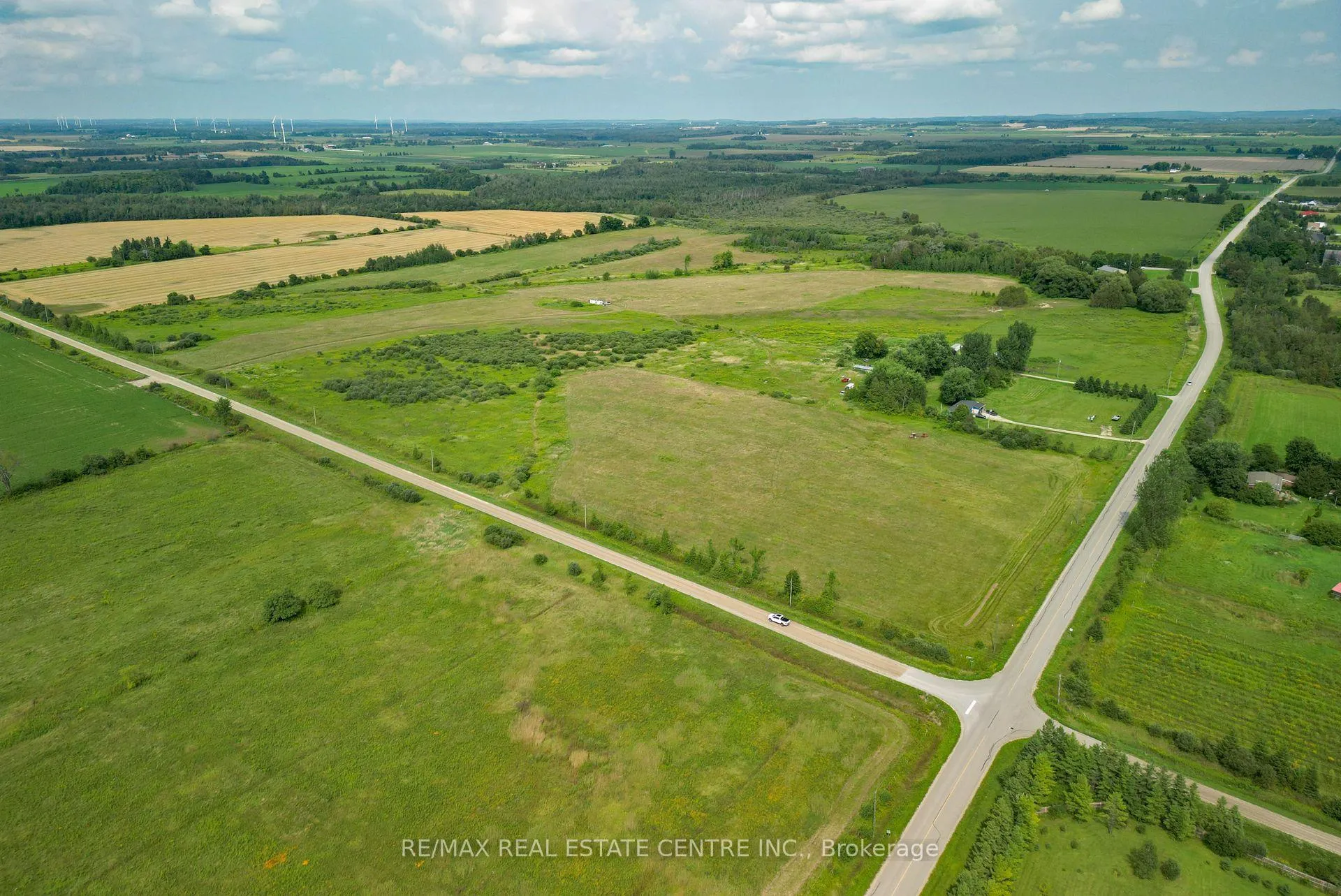 Photo 2 of 383299 20 Side Road, Amaranth, Rural Amaranth — HOMEH