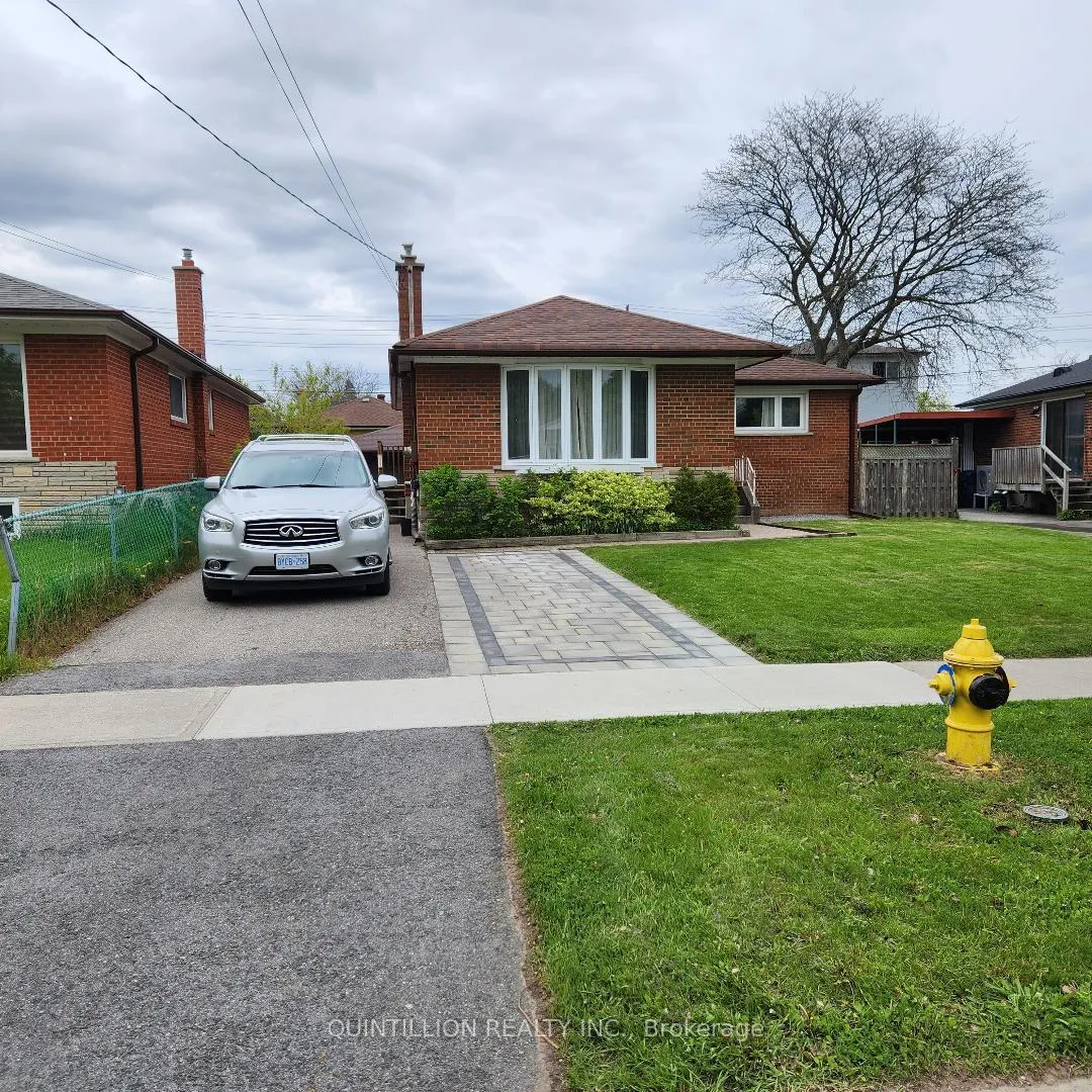 Photo 1 of 17 Tordale Crescent, Scarborough, Bendale — HOMEH