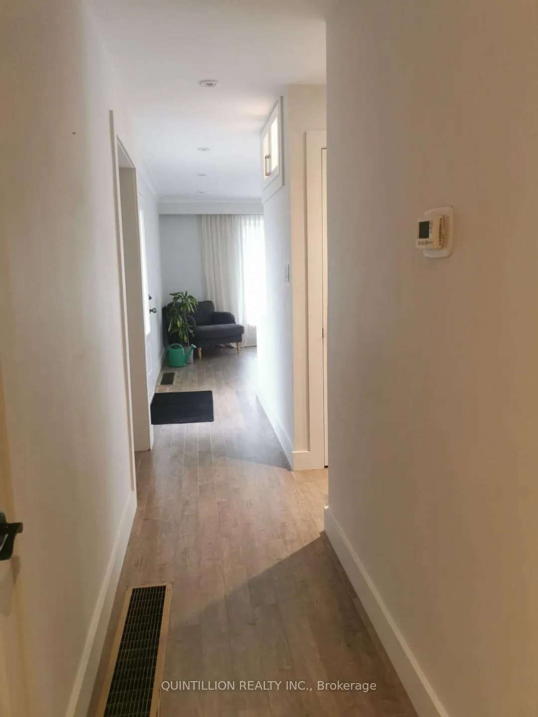 Photo 3 of 17 Tordale Crescent, Scarborough, Bendale — HOMEH