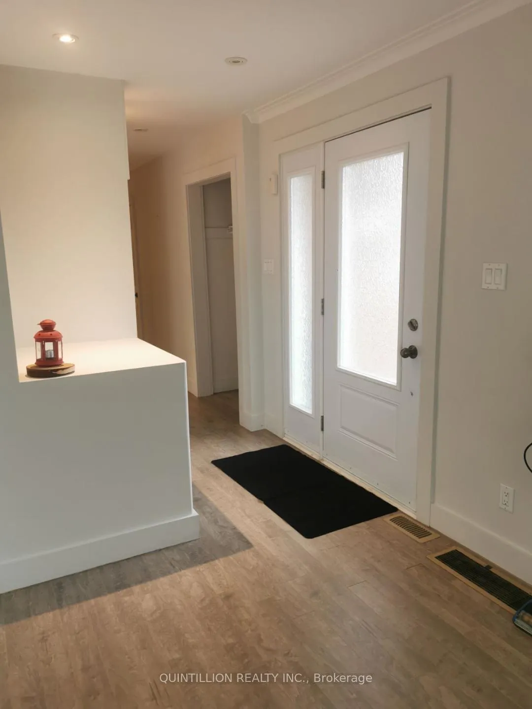 Photo 4 of 17 Tordale Crescent, Scarborough, Bendale — HOMEH