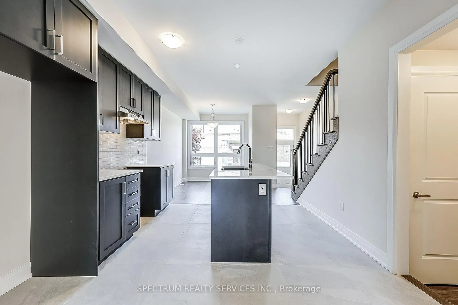 Photo 6 of 38 Lindcrest Manor, Markham, Cornell — HOMEH