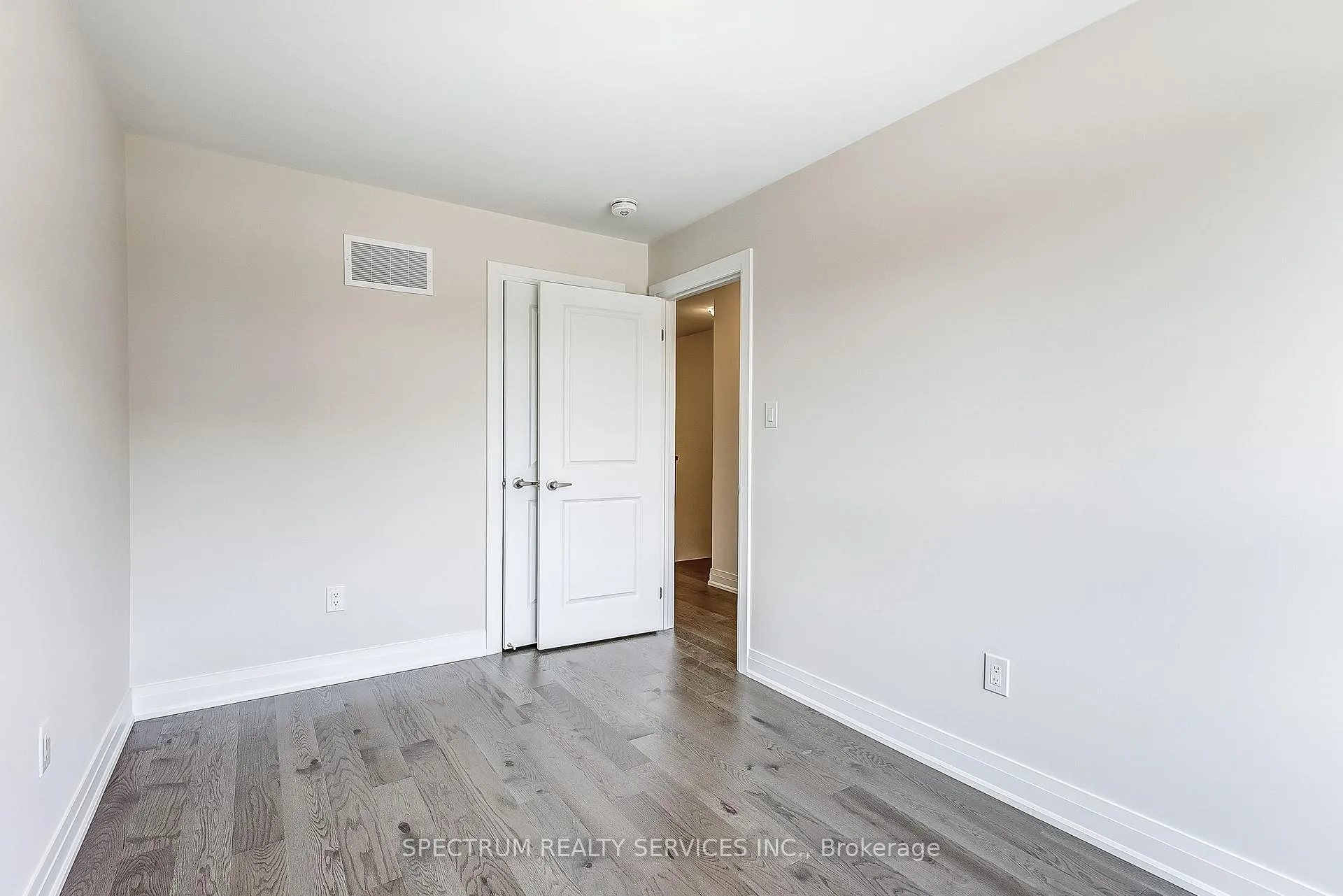 Photo 17 of 38 Lindcrest Manor, Markham, Cornell — HOMEH