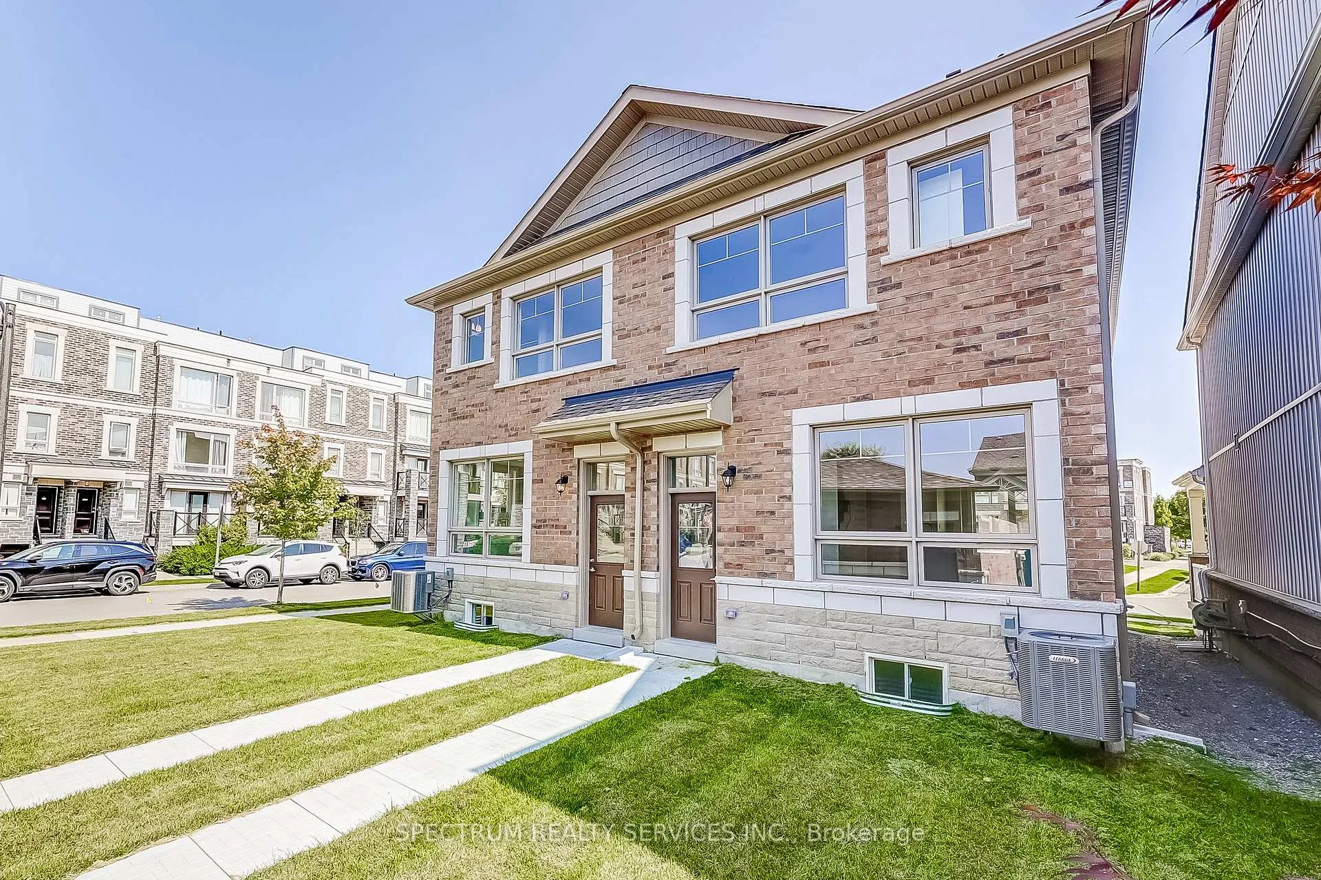 Photo 32 of 38 Lindcrest Manor, Markham, Cornell — HOMEH