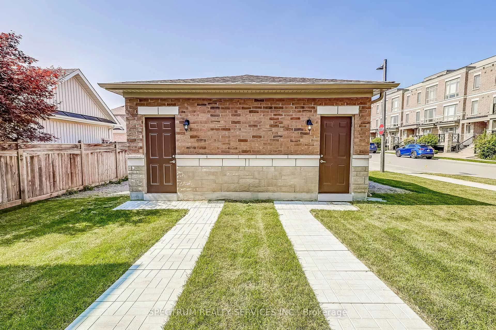 Photo 34 of 38 Lindcrest Manor, Markham, Cornell — HOMEH