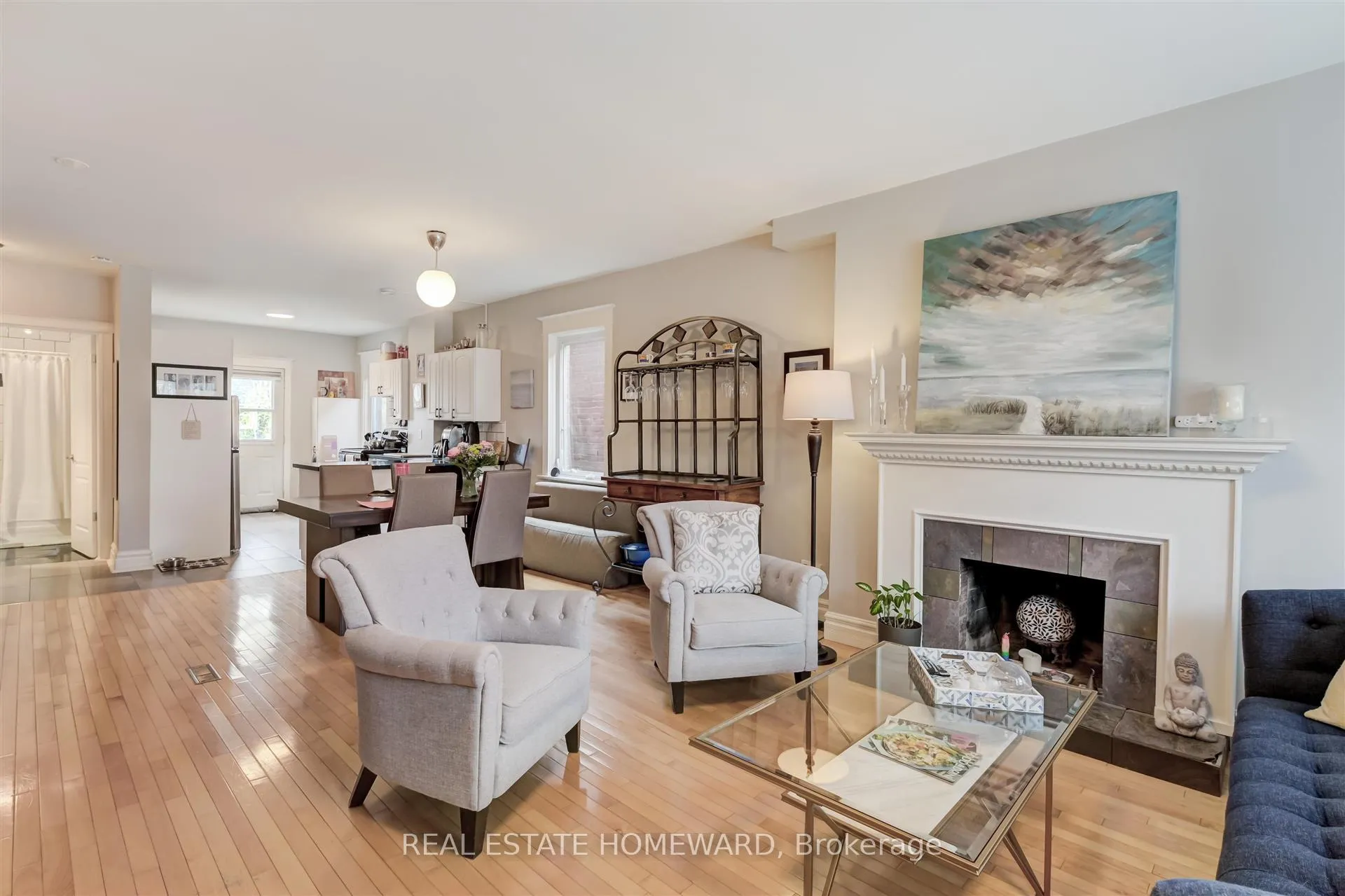 Photo 5 of 167 Wineva Avenue, Toronto, The Beaches — HOMEH