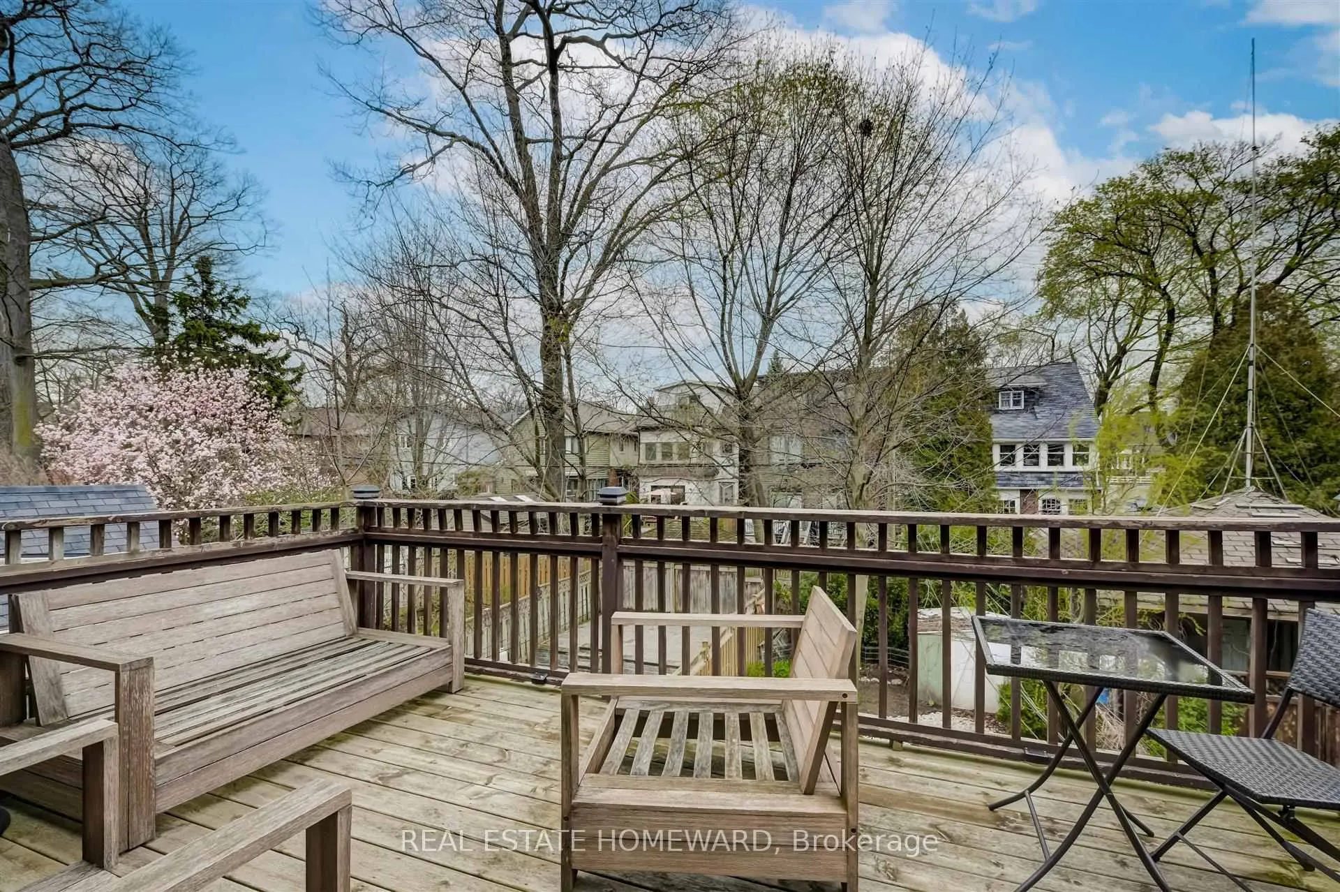 Photo 10 of 167 Wineva Avenue, Toronto, The Beaches — HOMEH