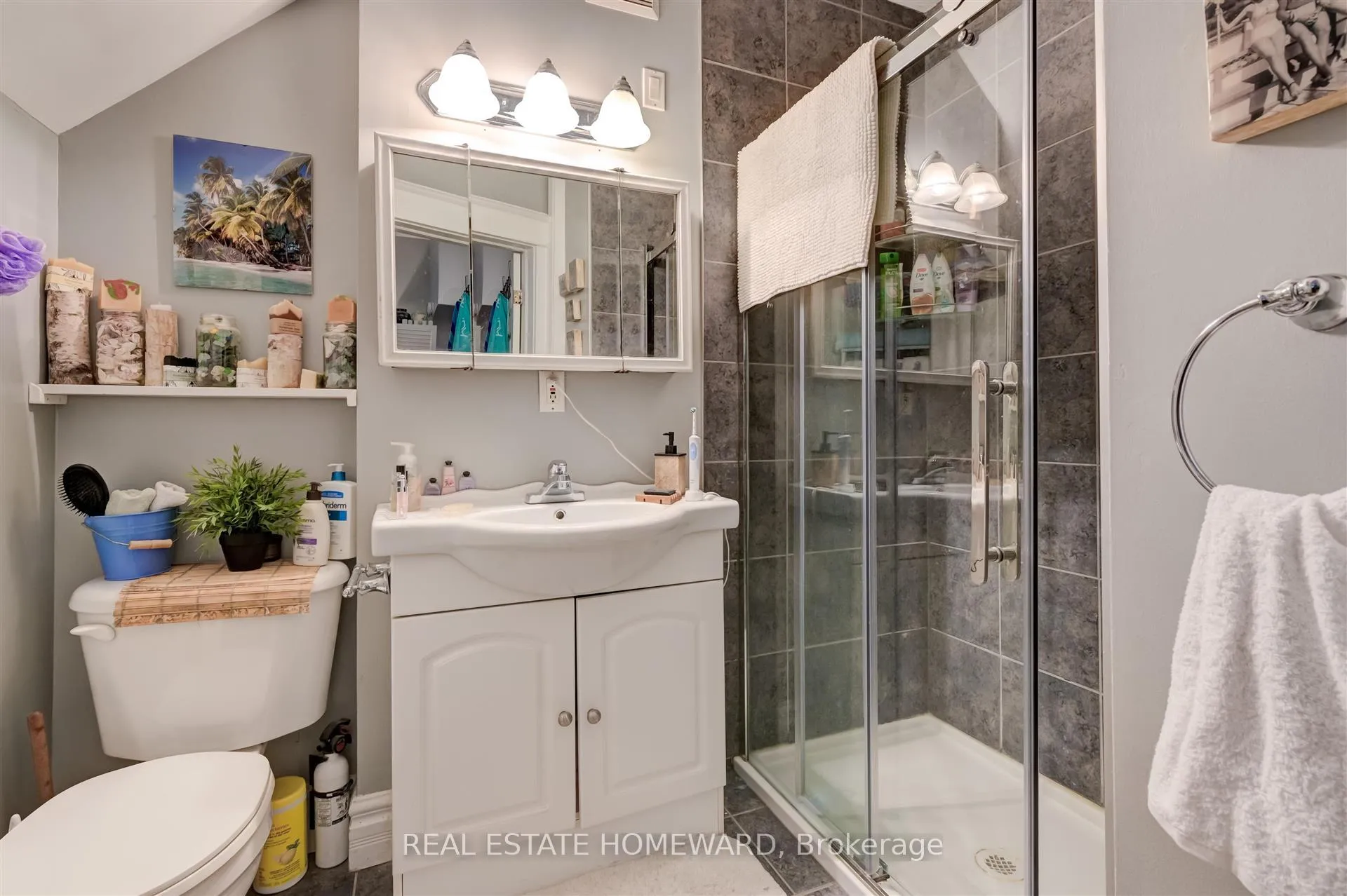 Photo 23 of 167 Wineva Avenue, Toronto, The Beaches — HOMEH