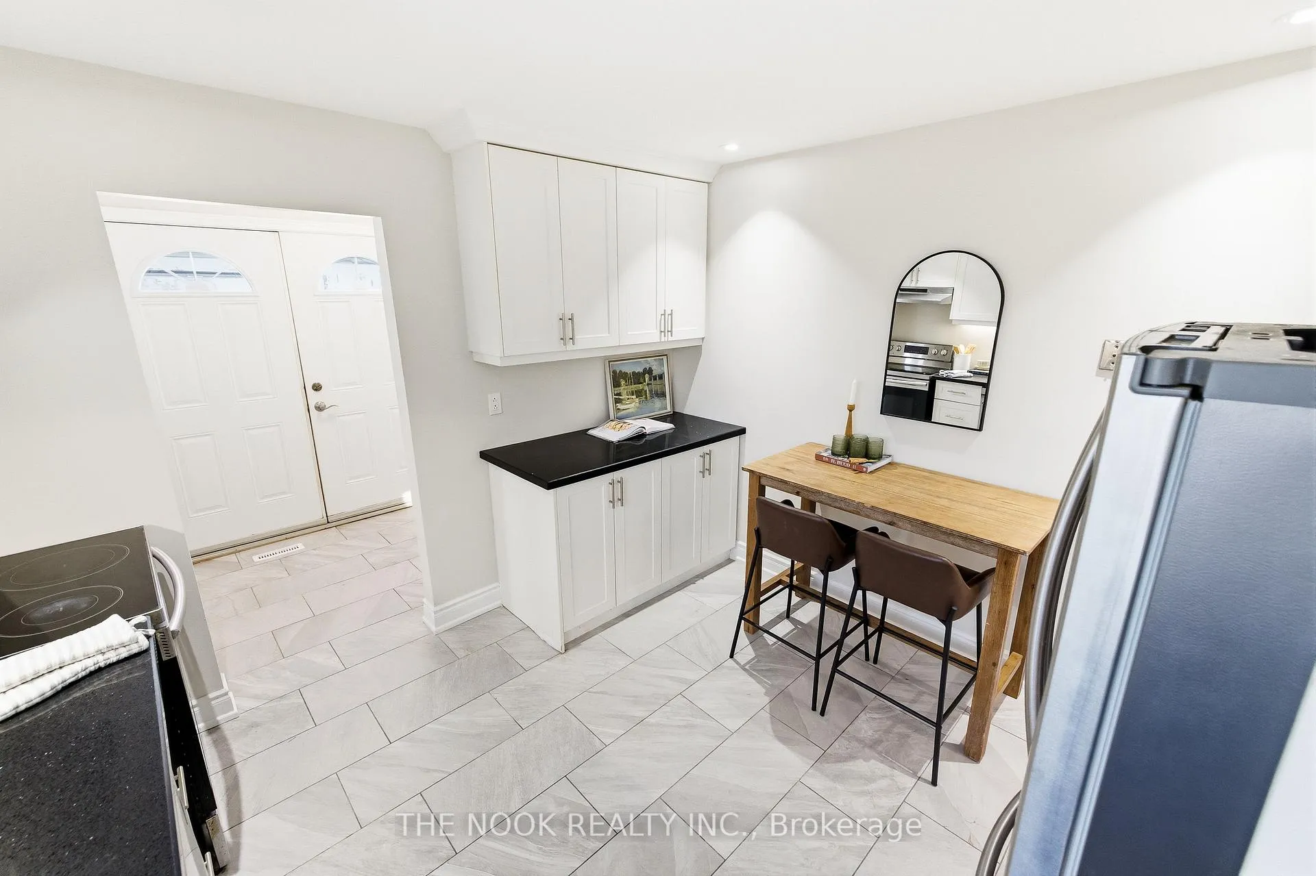 Photo 11 of 629 Capilano Crescent, Oshawa, Donevan — HOMEH