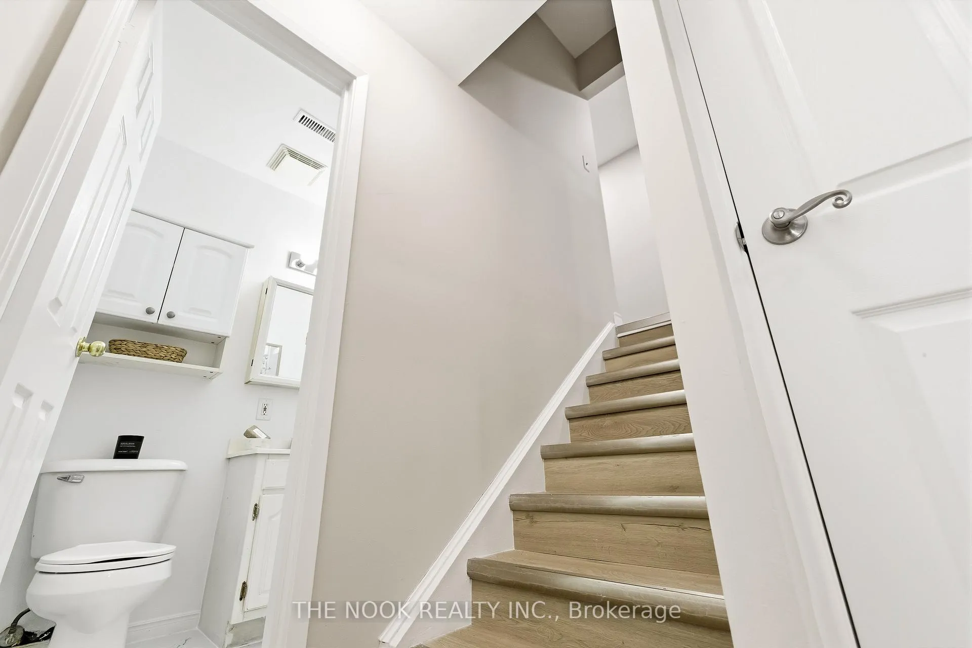 Photo 27 of 629 Capilano Crescent, Oshawa, Donevan — HOMEH