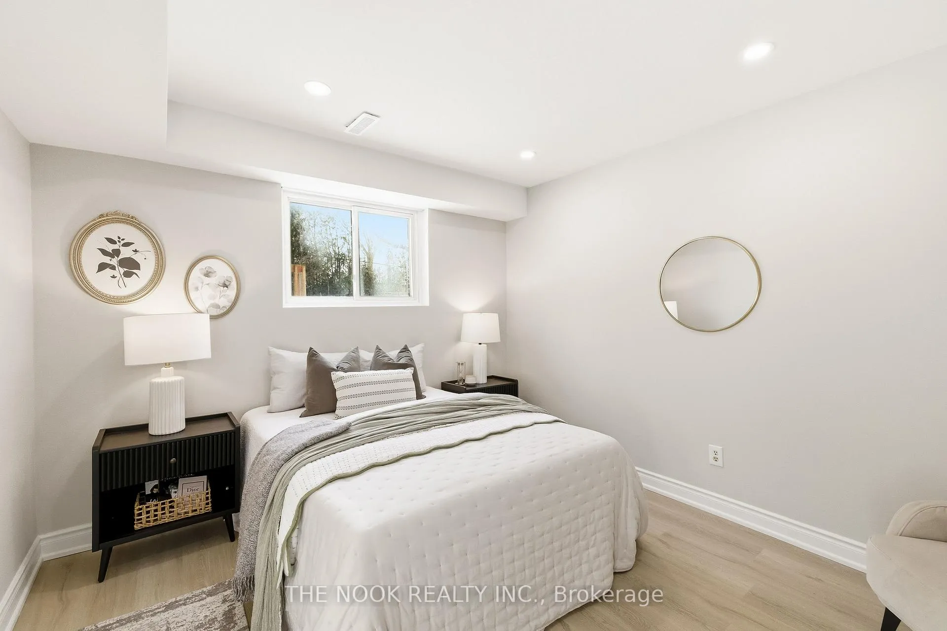 Photo 32 of 629 Capilano Crescent, Oshawa, Donevan — HOMEH
