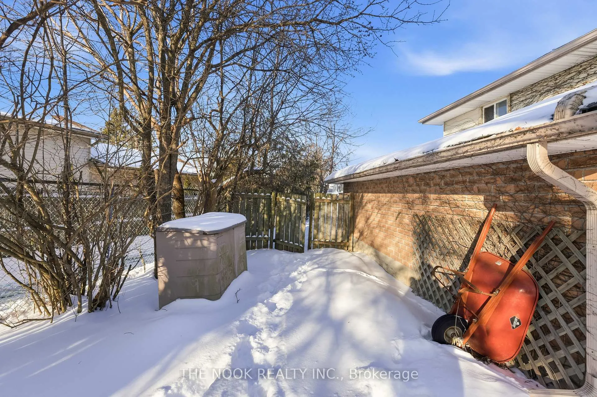 Photo 39 of 629 Capilano Crescent, Oshawa, Donevan — HOMEH