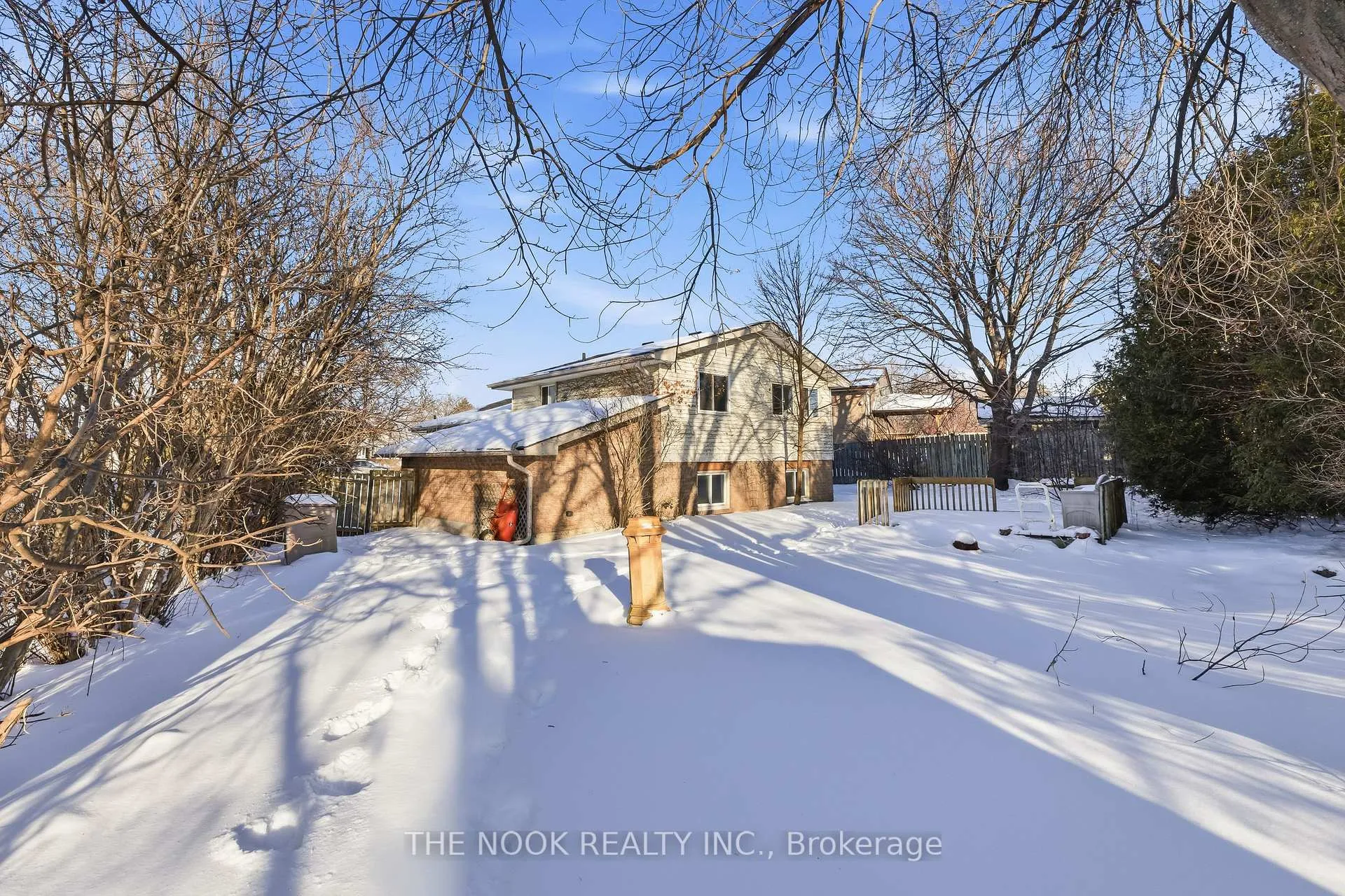 Photo 43 of 629 Capilano Crescent, Oshawa, Donevan — HOMEH
