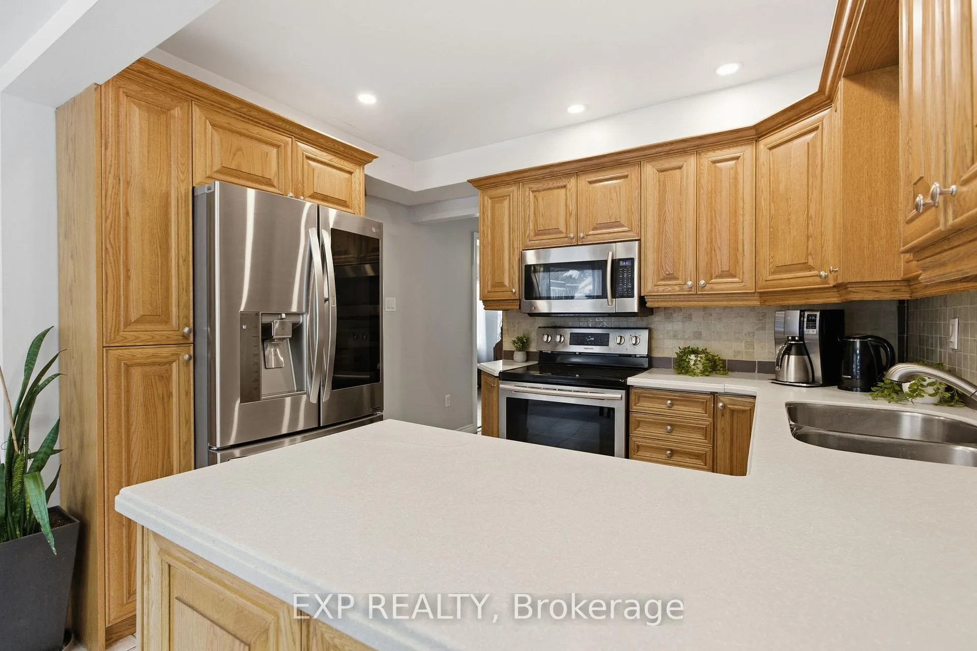Photo 11 of 2320 Meriadoc Drive, Pickering, Brock Ridge — HOMEH