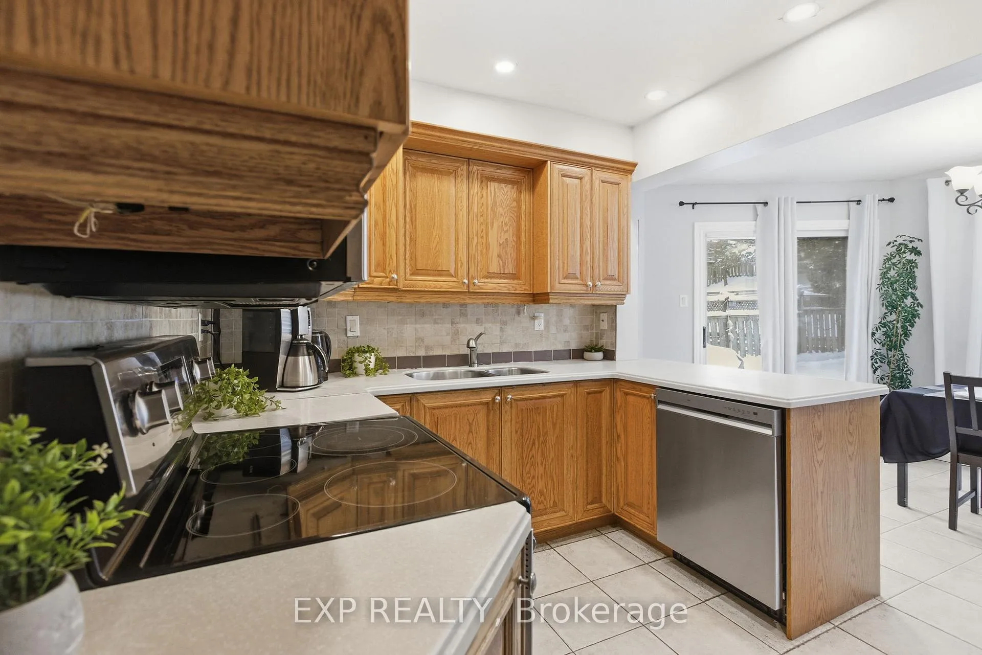 Photo 12 of 2320 Meriadoc Drive, Pickering, Brock Ridge — HOMEH