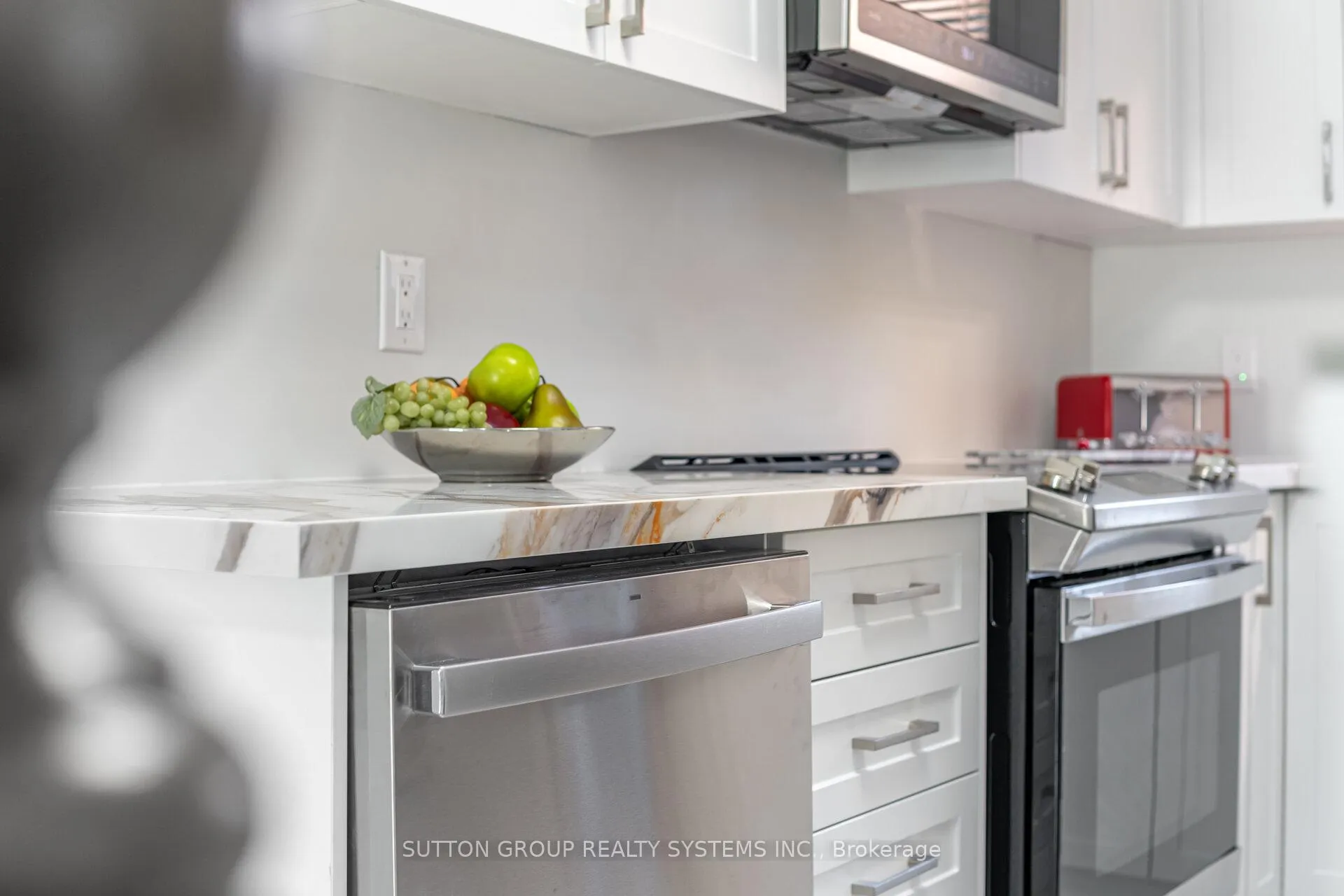 Photo 12 of 324 Ironwood Road, Guelph, Kortright West — HOMEH