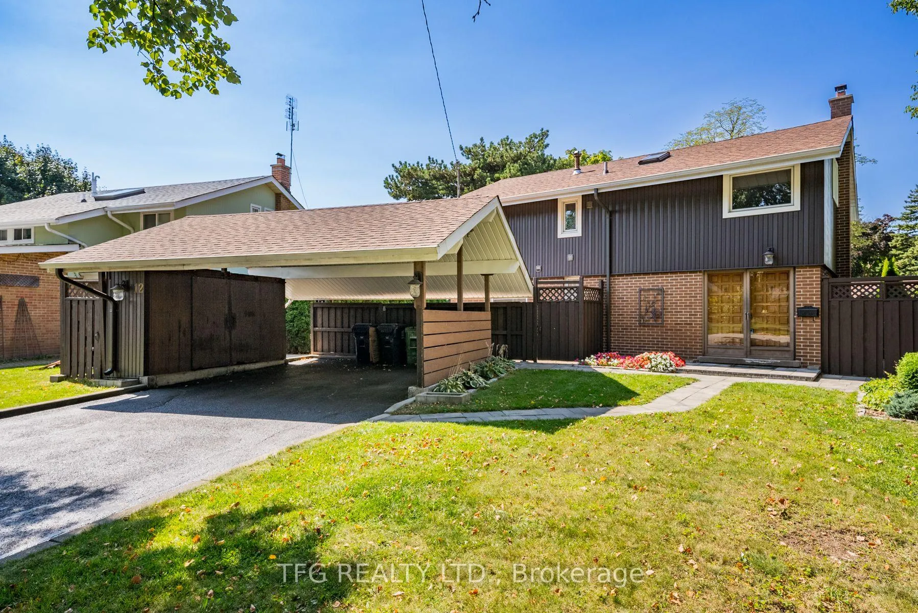 Photo 1 of 12 Arlene Crescent, Scarborough, Bendale — HOMEH