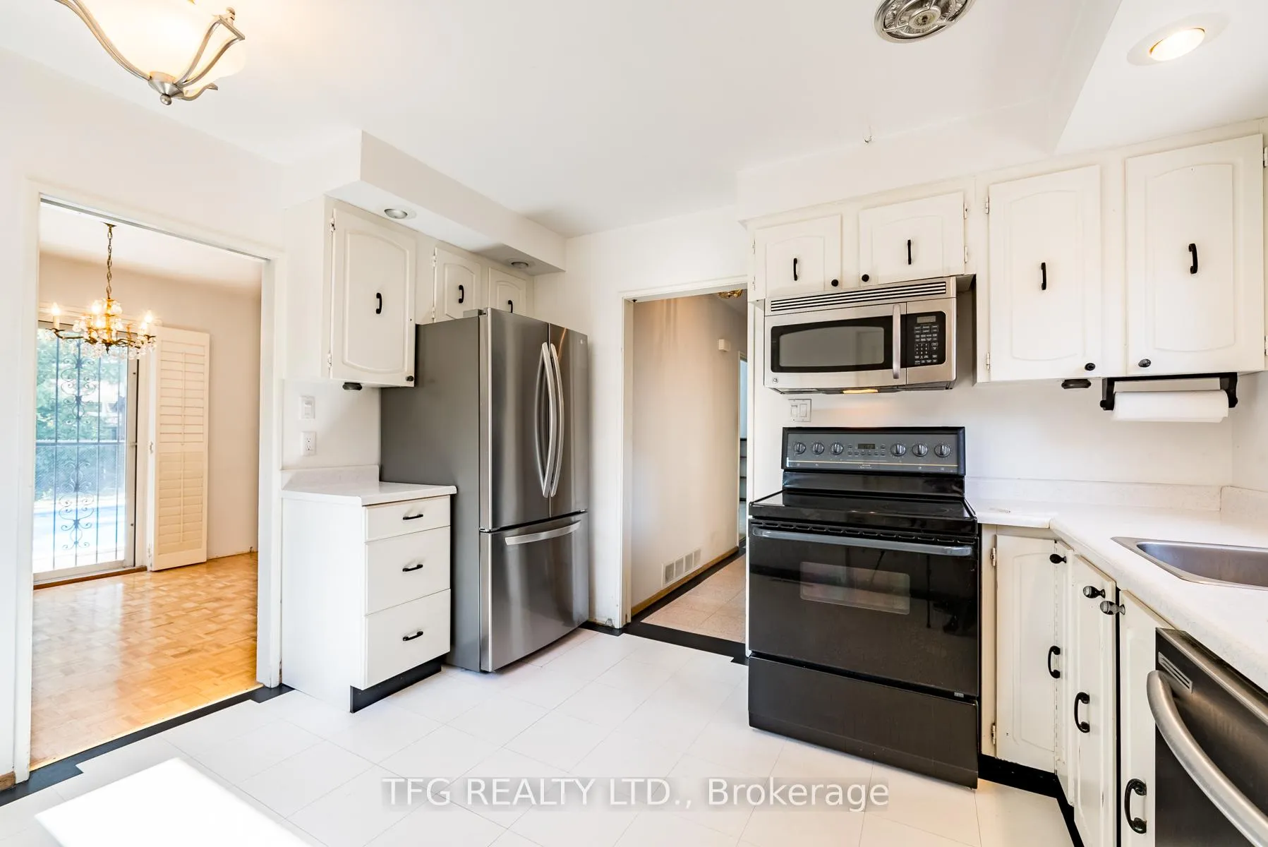 Photo 14 of 12 Arlene Crescent, Scarborough, Bendale — HOMEH