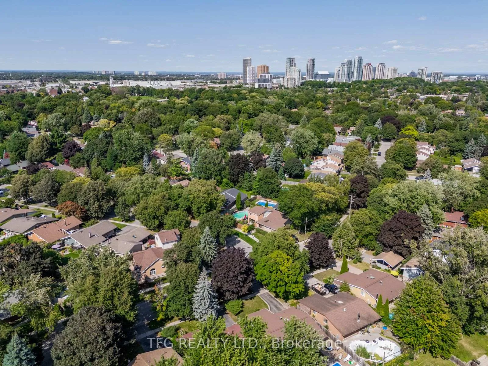 Photo 35 of 12 Arlene Crescent, Scarborough, Bendale — HOMEH