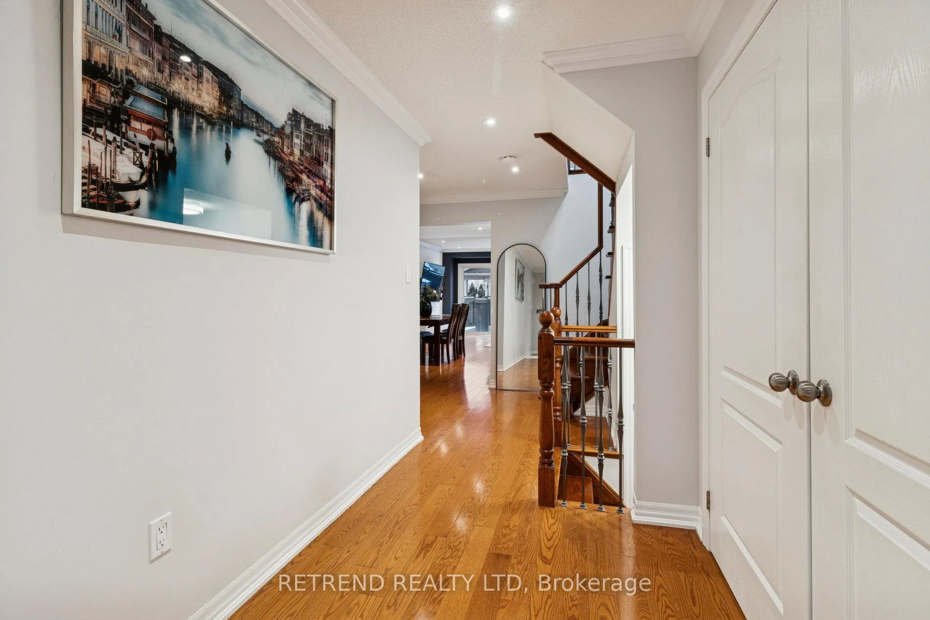 Photo 7 of 6 Summit Drive, Vaughan, Vellore Village — HOMEH