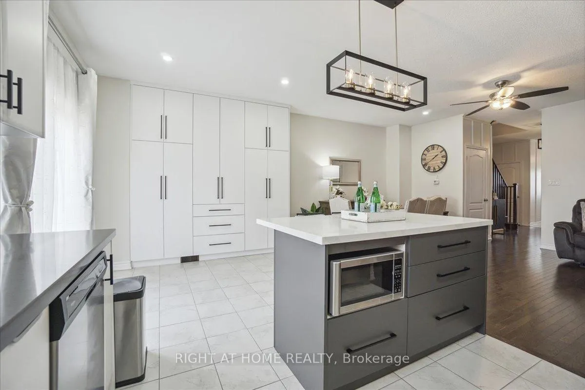Photo 14 of 1213 Peelar Crescent, Innisfil, Lefroy — HOMEH