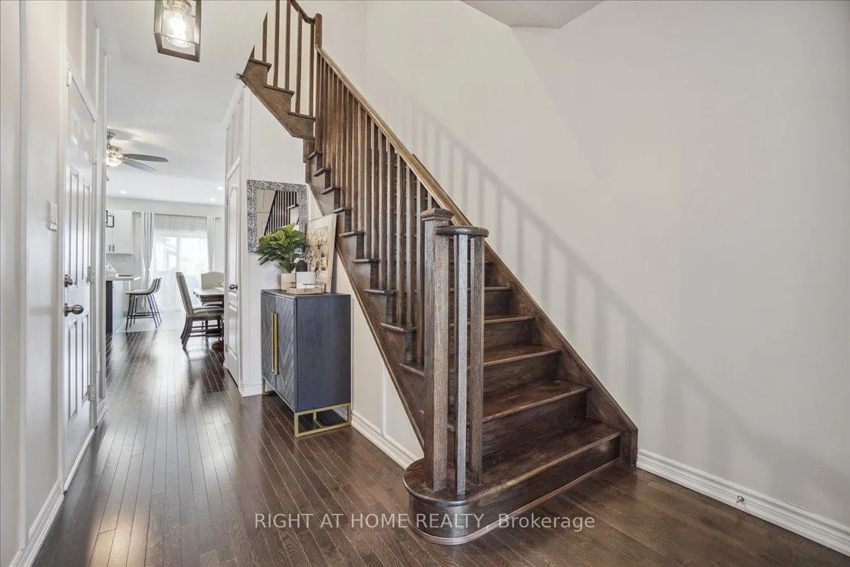 Photo 16 of 1213 Peelar Crescent, Innisfil, Lefroy — HOMEH