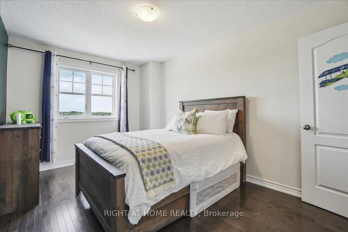 Photo 23 of 1213 Peelar Crescent, Innisfil, Lefroy — HOMEH