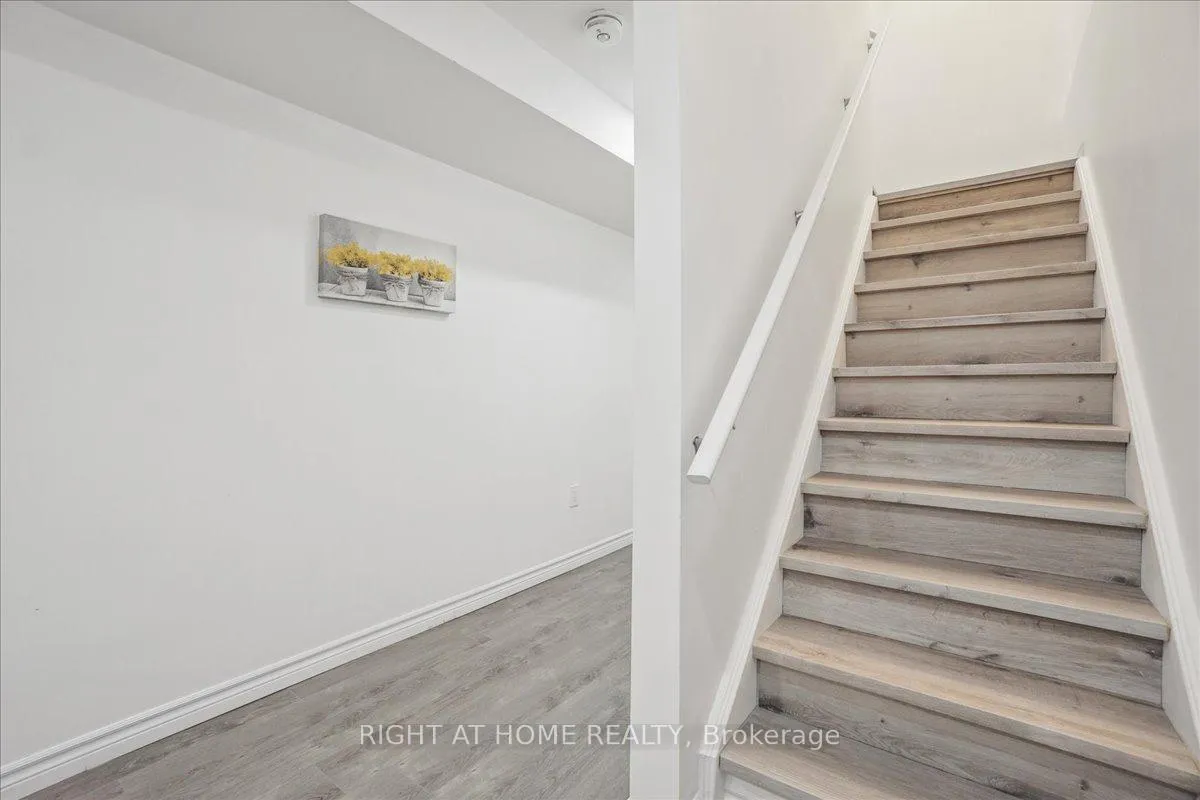 Photo 28 of 1213 Peelar Crescent, Innisfil, Lefroy — HOMEH
