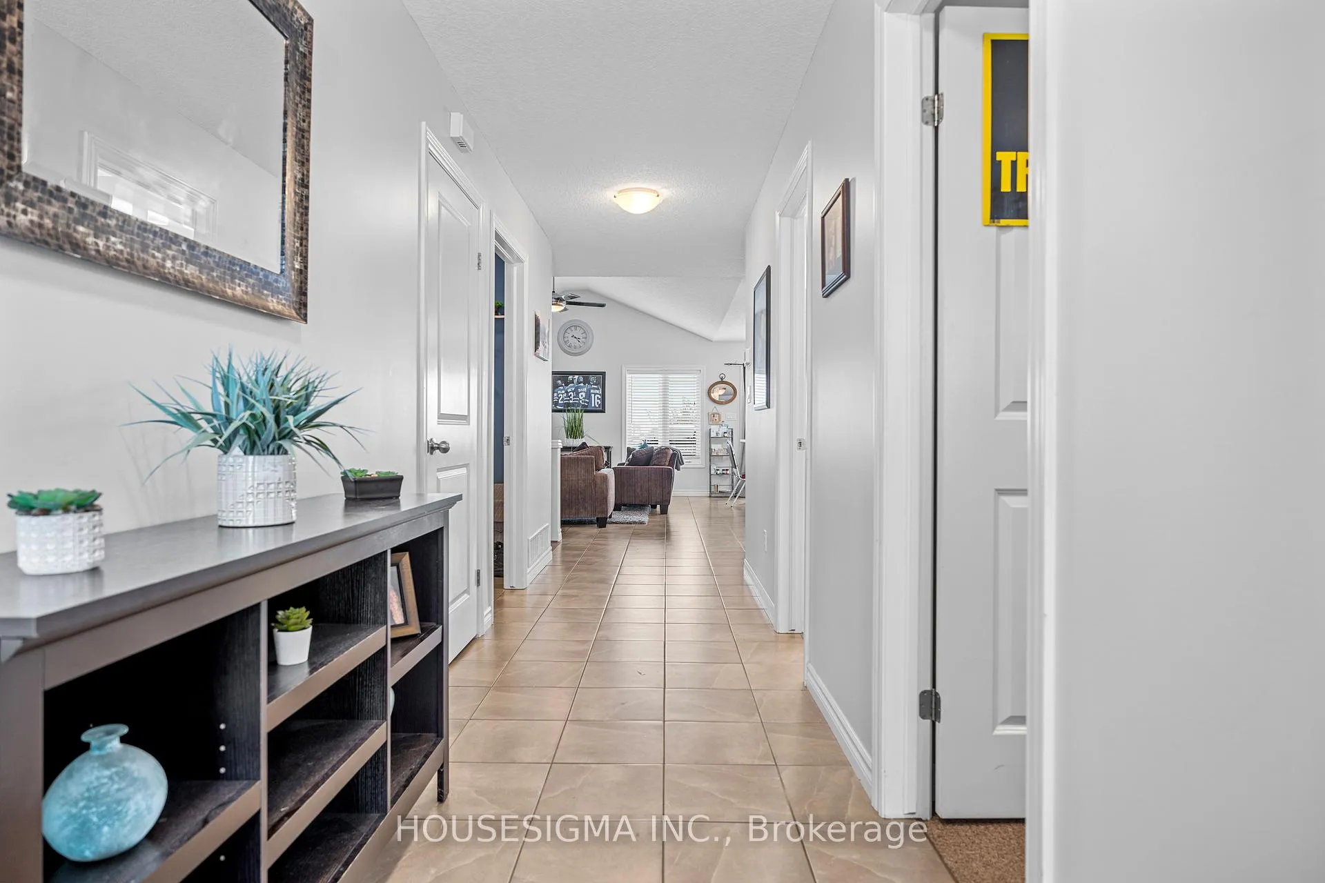 Photo 3 of 23 Hampstead Court, St. Thomas — HOMEH