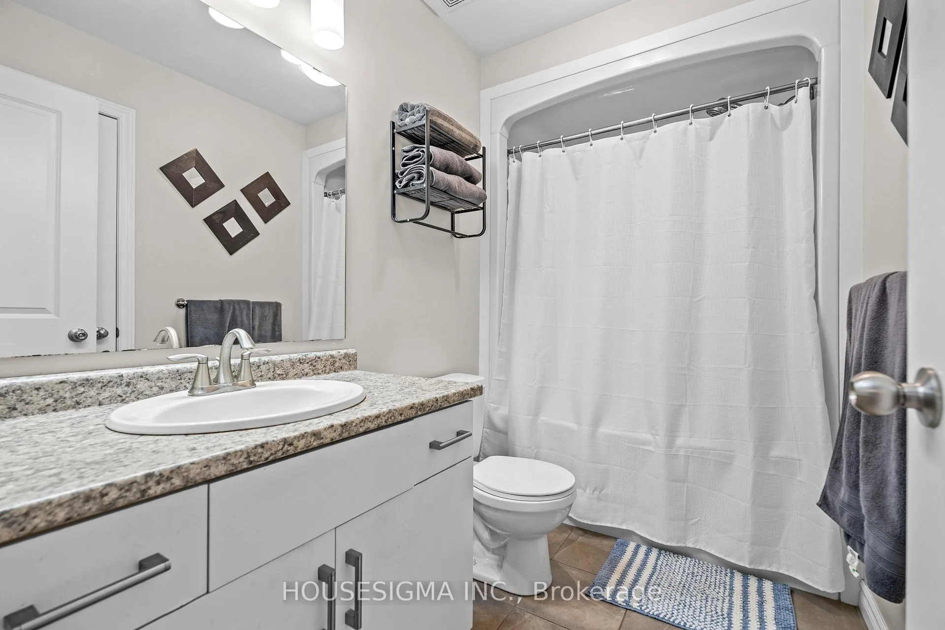 Photo 7 of 23 Hampstead Court, St. Thomas — HOMEH